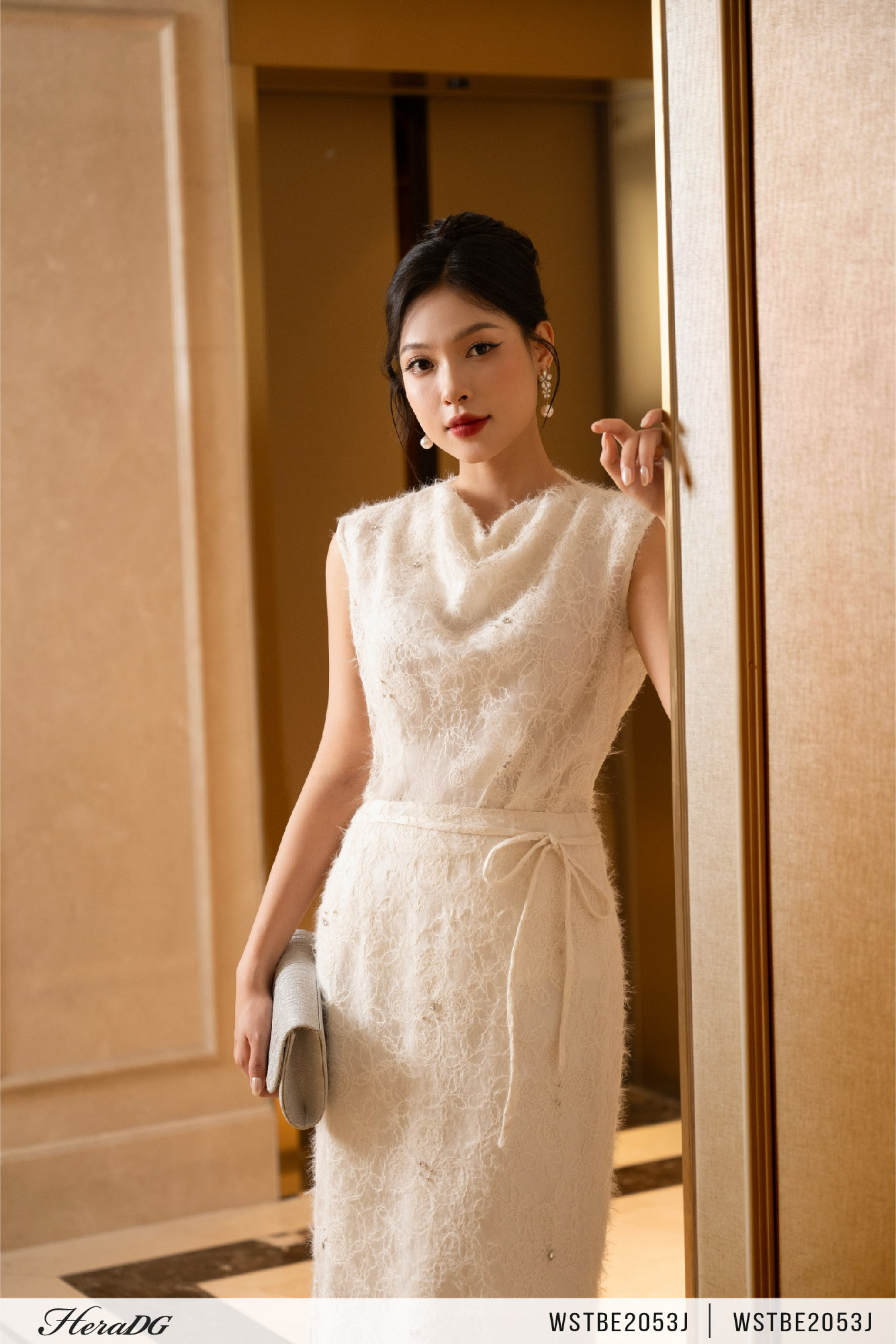 Ảnh của Áo ren sát nách cổ đổ