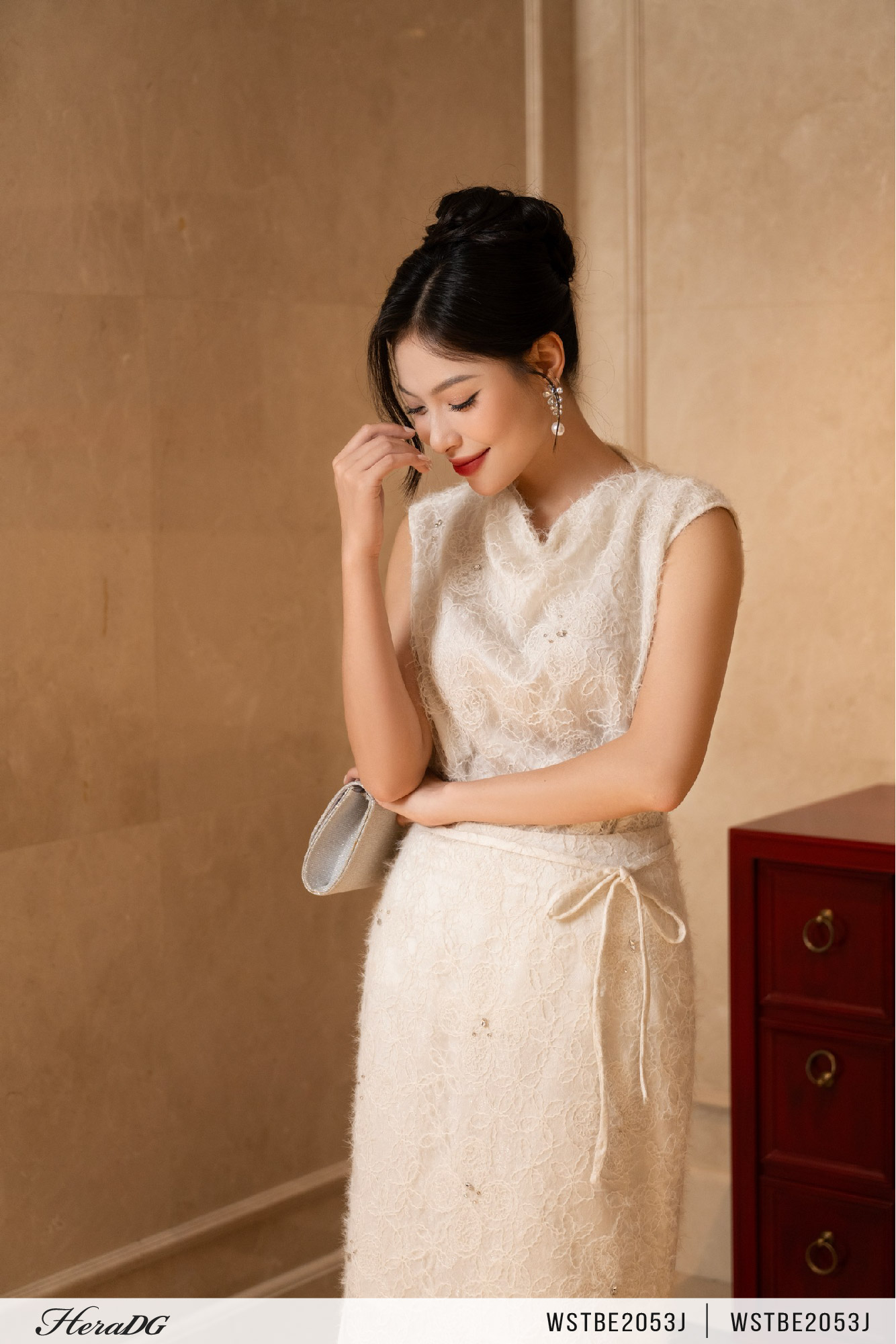 Ảnh của Áo ren sát nách cổ đổ