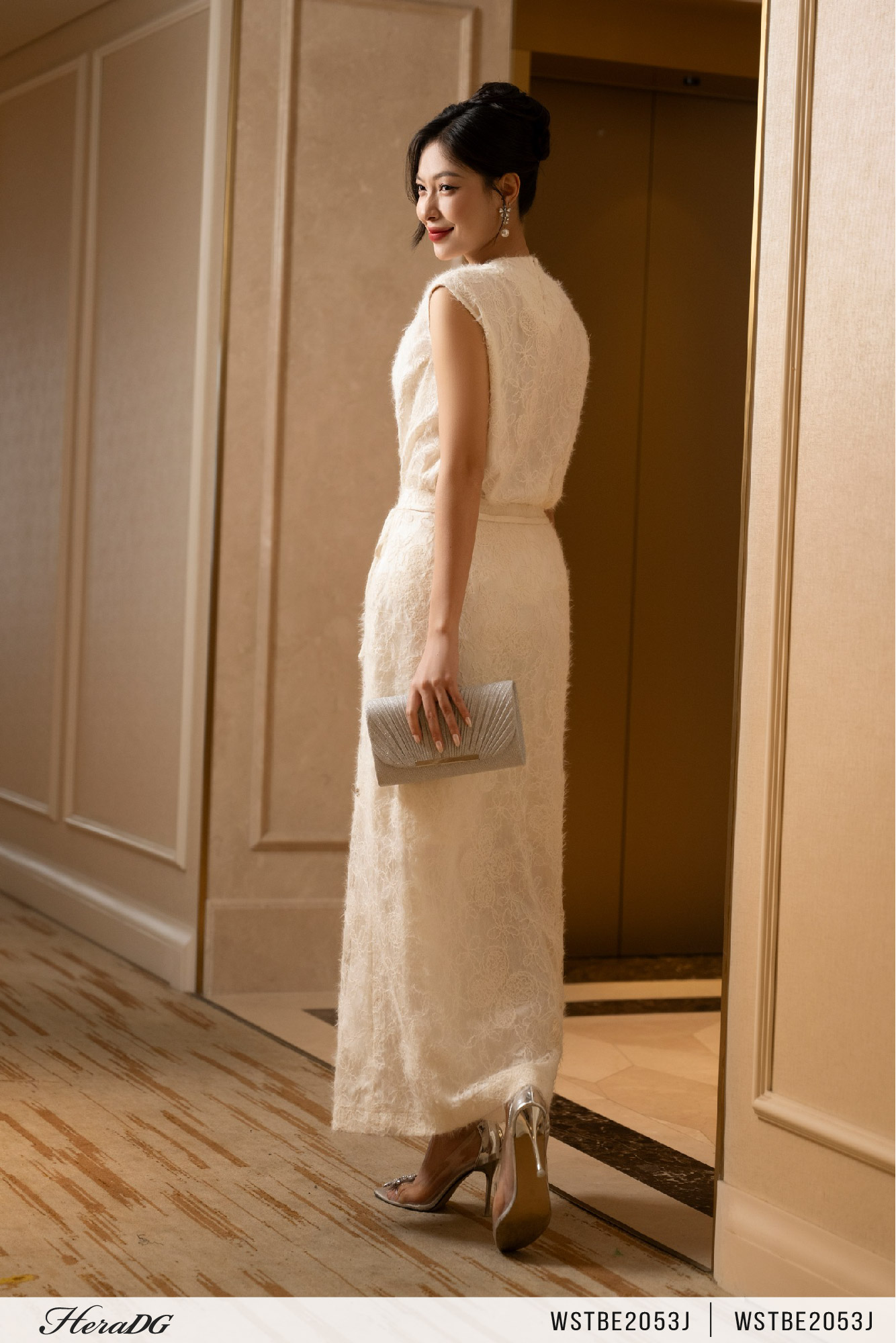 Ảnh của Áo ren sát nách cổ đổ