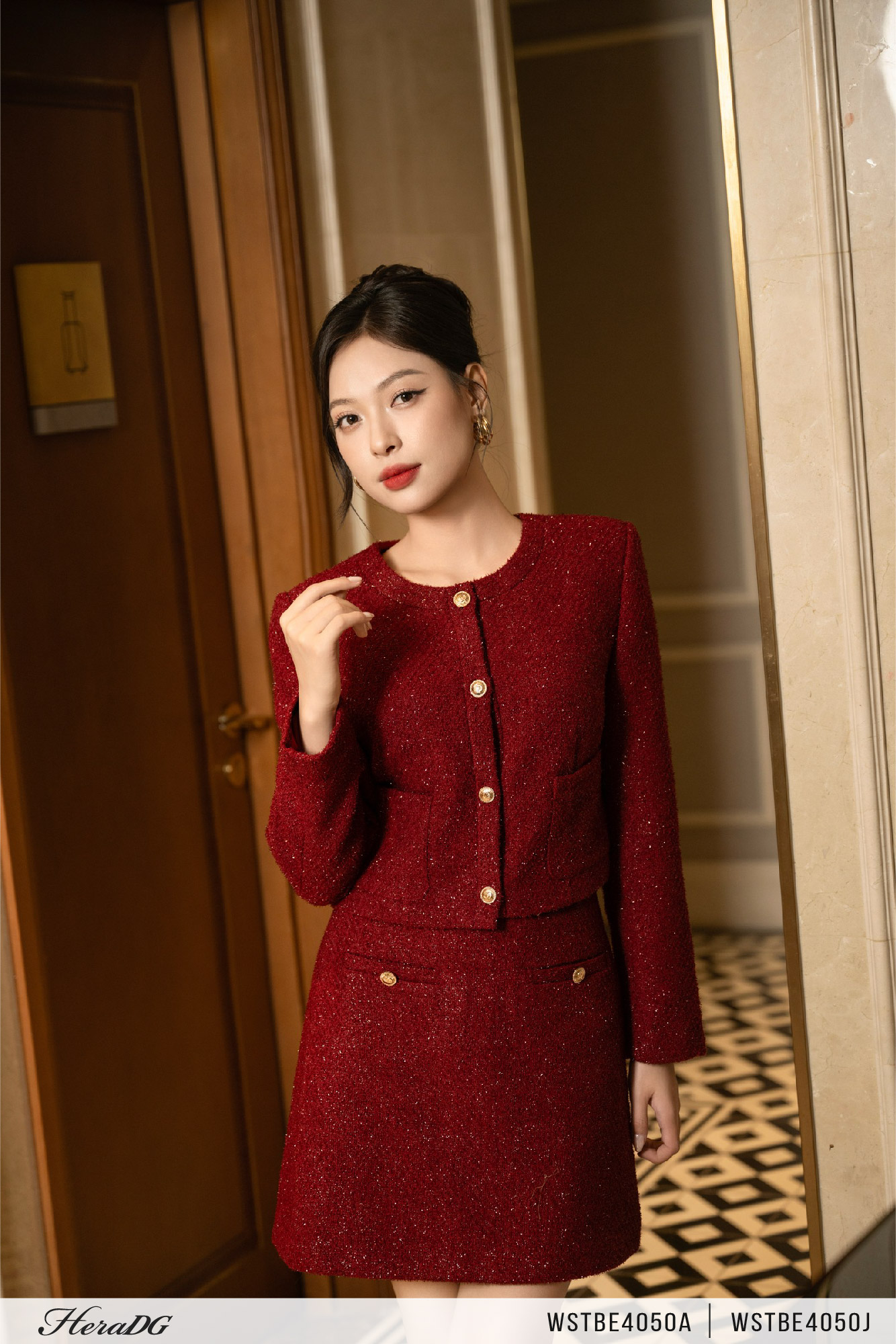 Ảnh của Áo khoác dạ tweed dáng ngắn