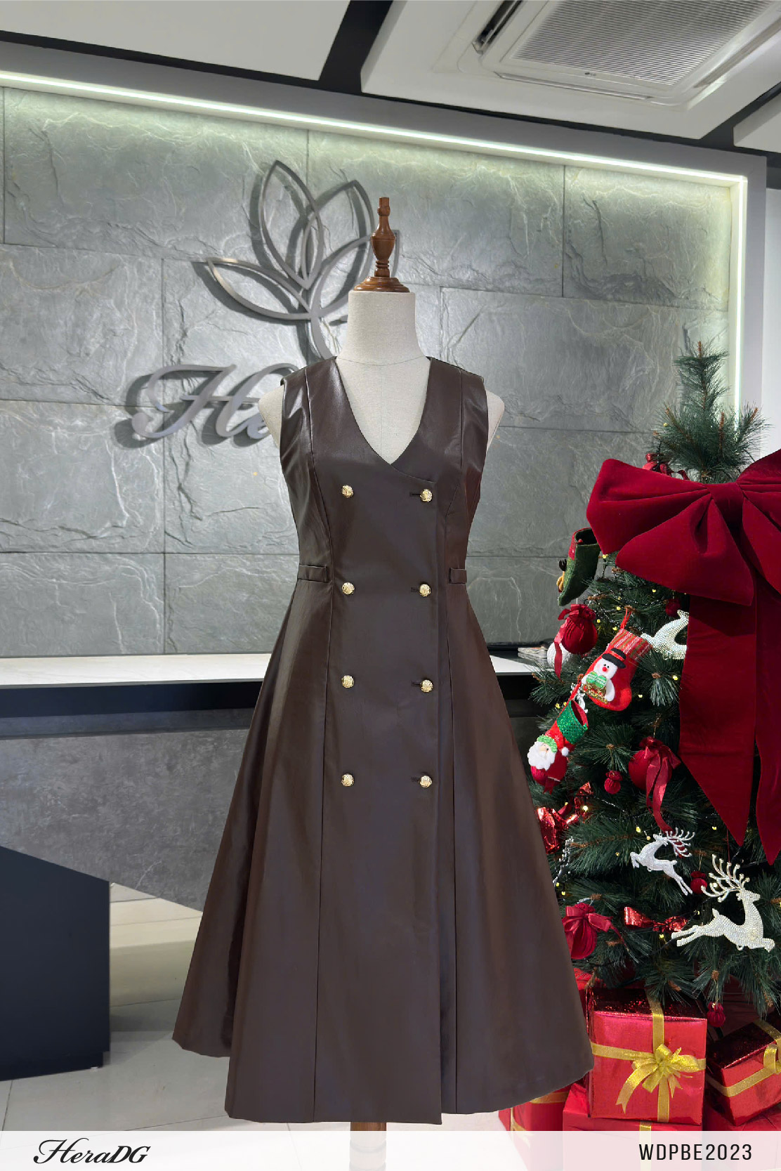 Ảnh của Đầm da dáng xòe sát nách