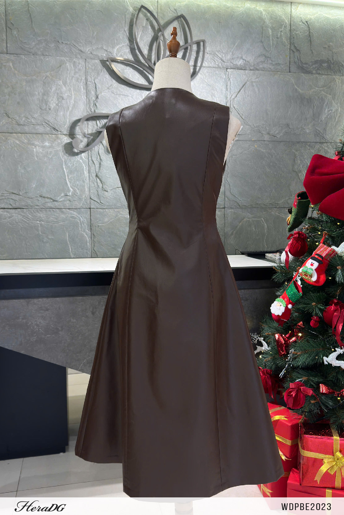 Ảnh của Đầm da dáng xòe sát nách