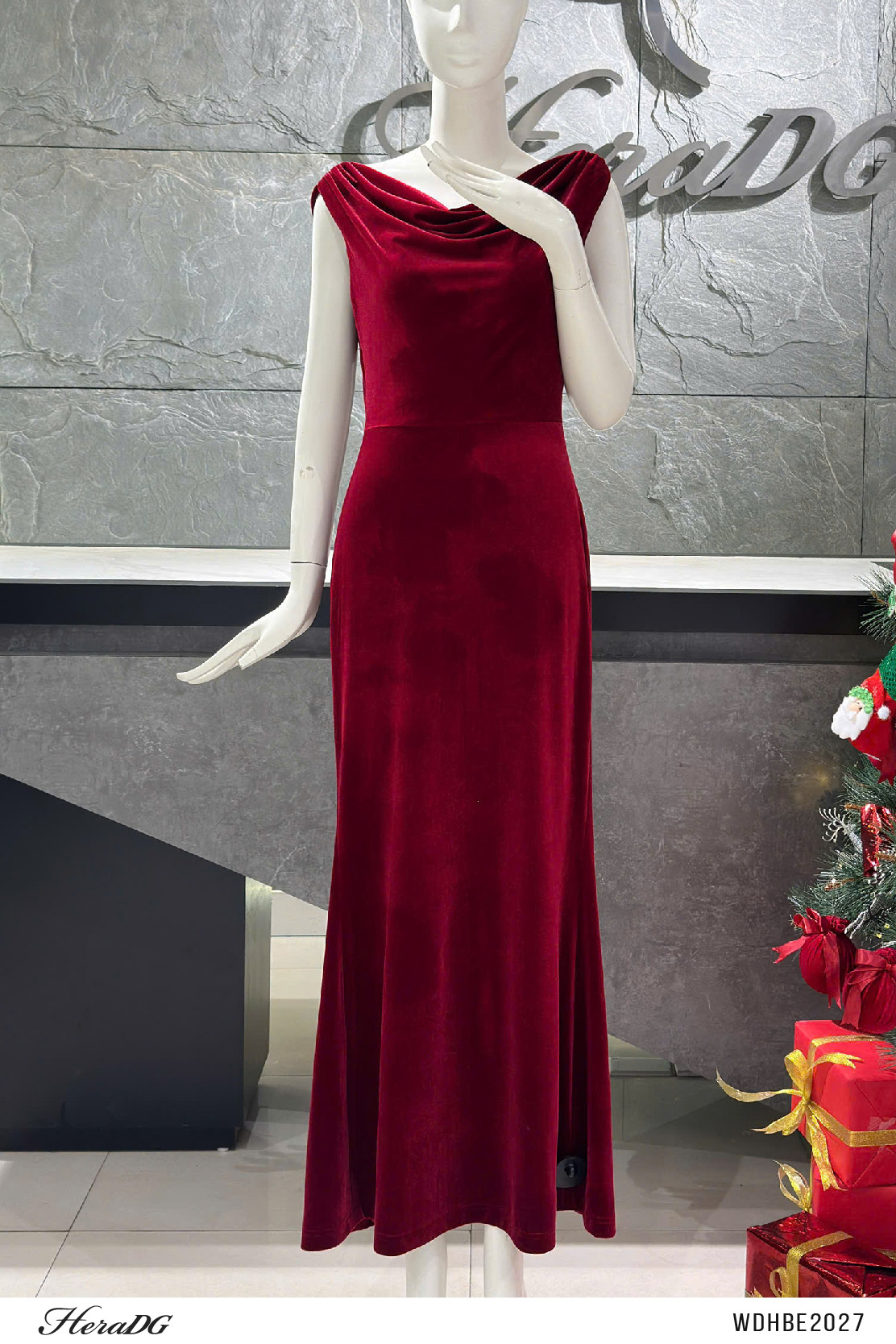 Ảnh của Đầm nhung đuôi cá cổ đổ