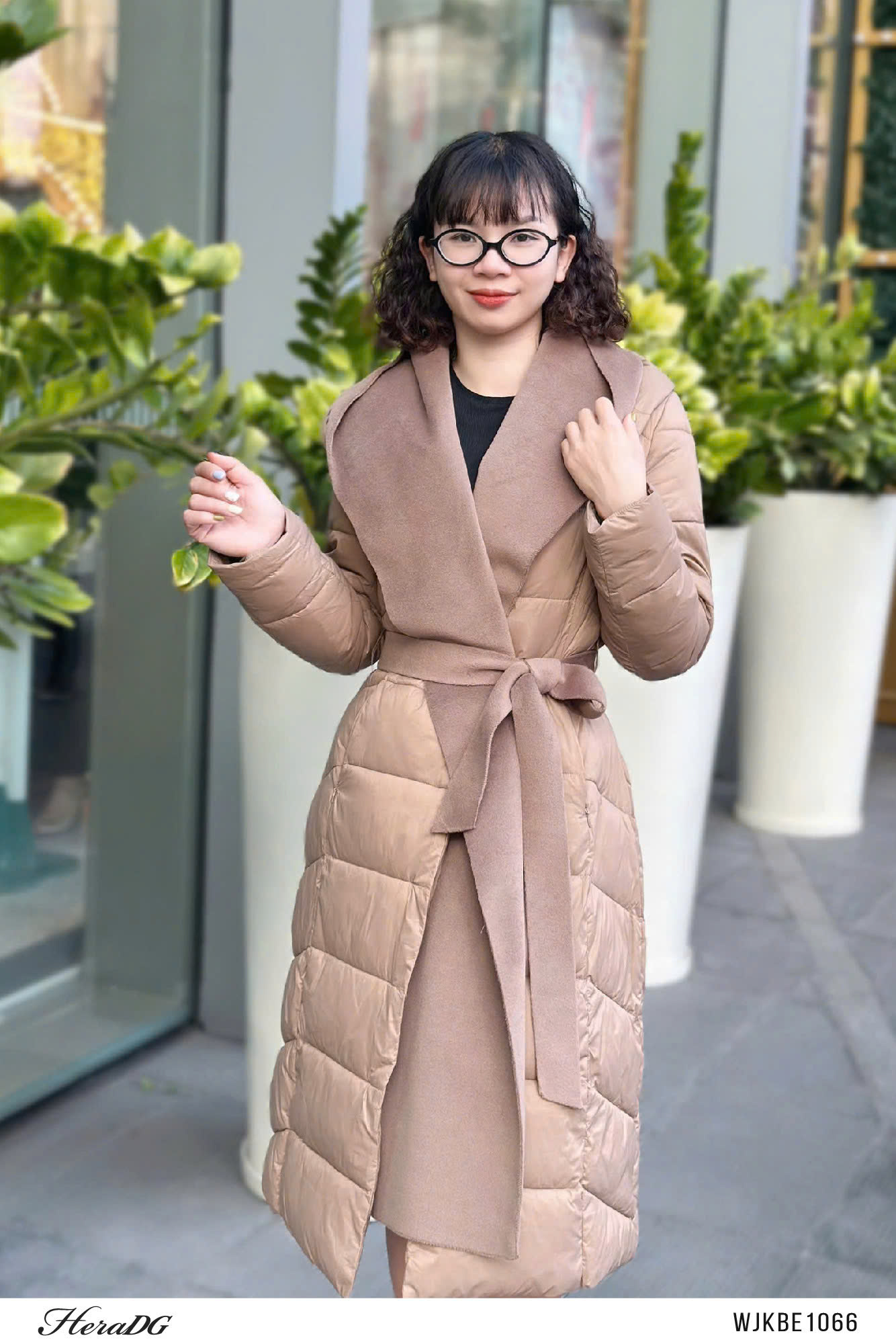 Ảnh của Áo phao 3 lớp dáng dài khăn liền mũ dạ