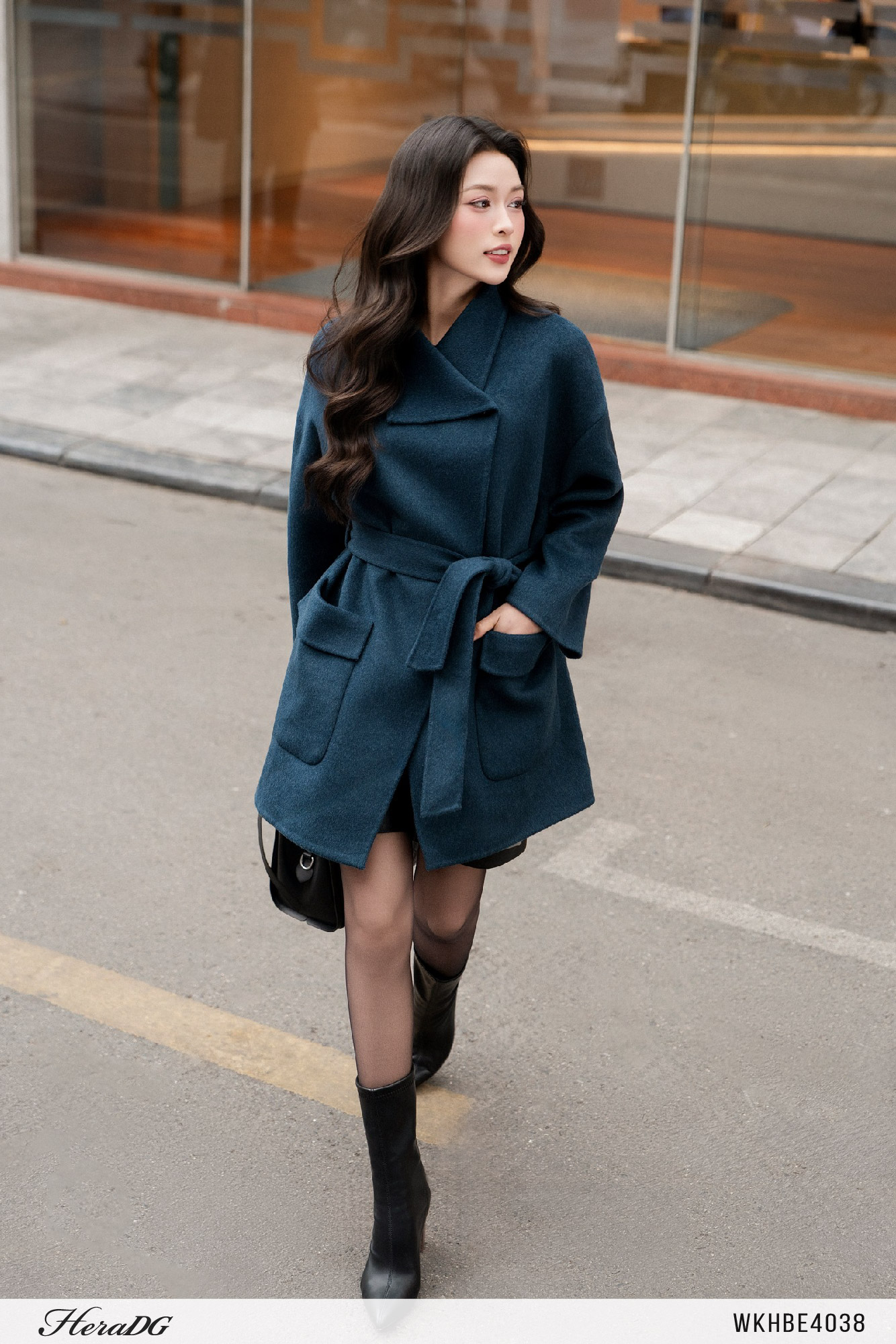 Ảnh của Áo khoác dạ khâu tay dáng lỡ/WKHBE4038/HERA15