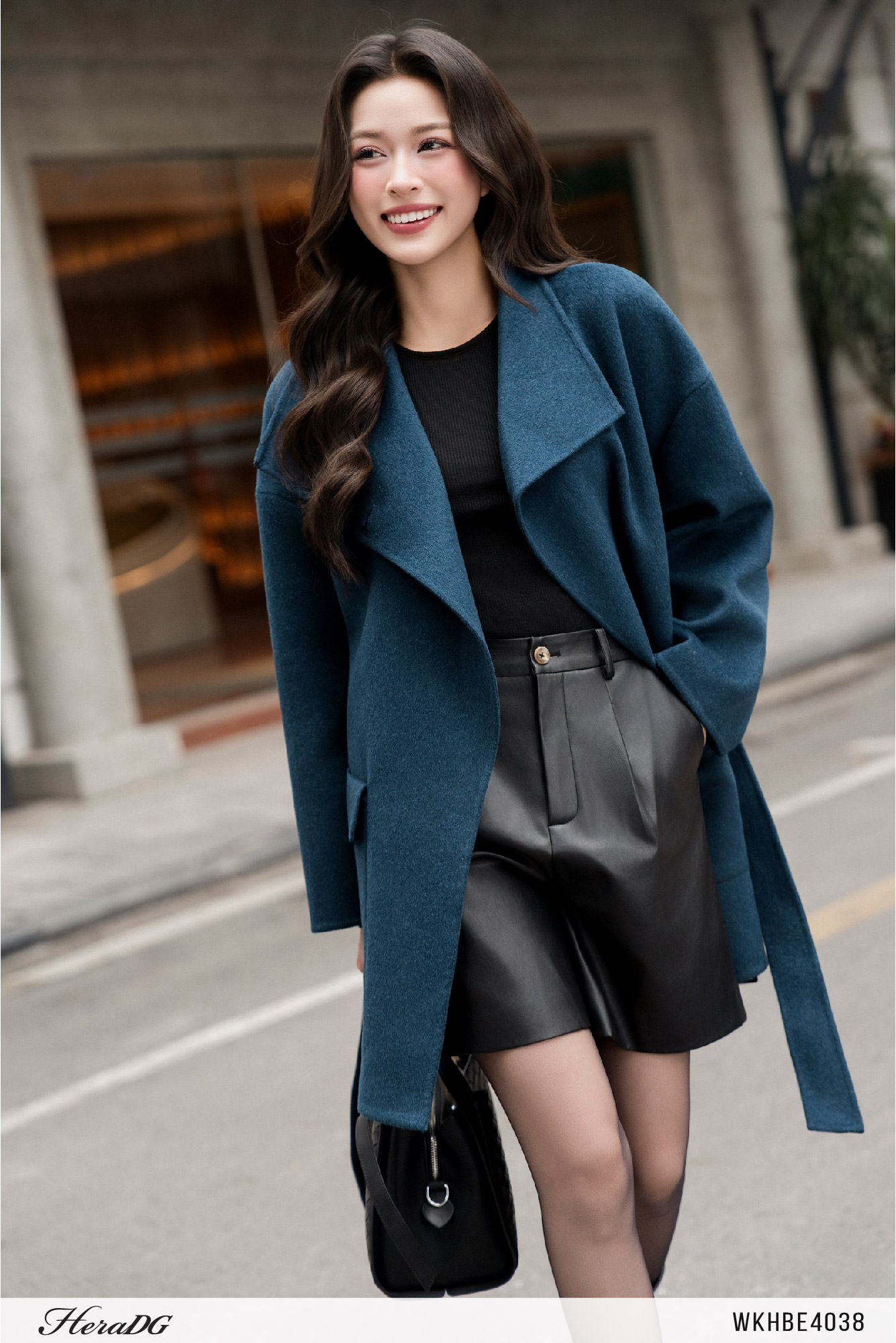 Ảnh của Áo khoác dạ khâu tay dáng lỡ/WKHBE4038/HERA15