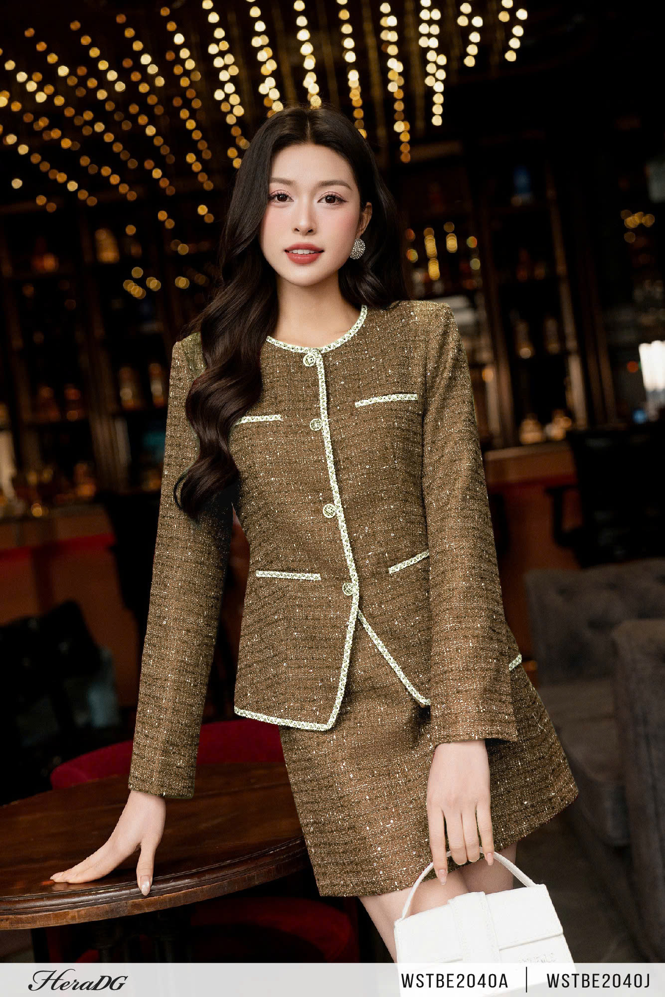 Ảnh của Áo khoác dạ tweed dáng ôm