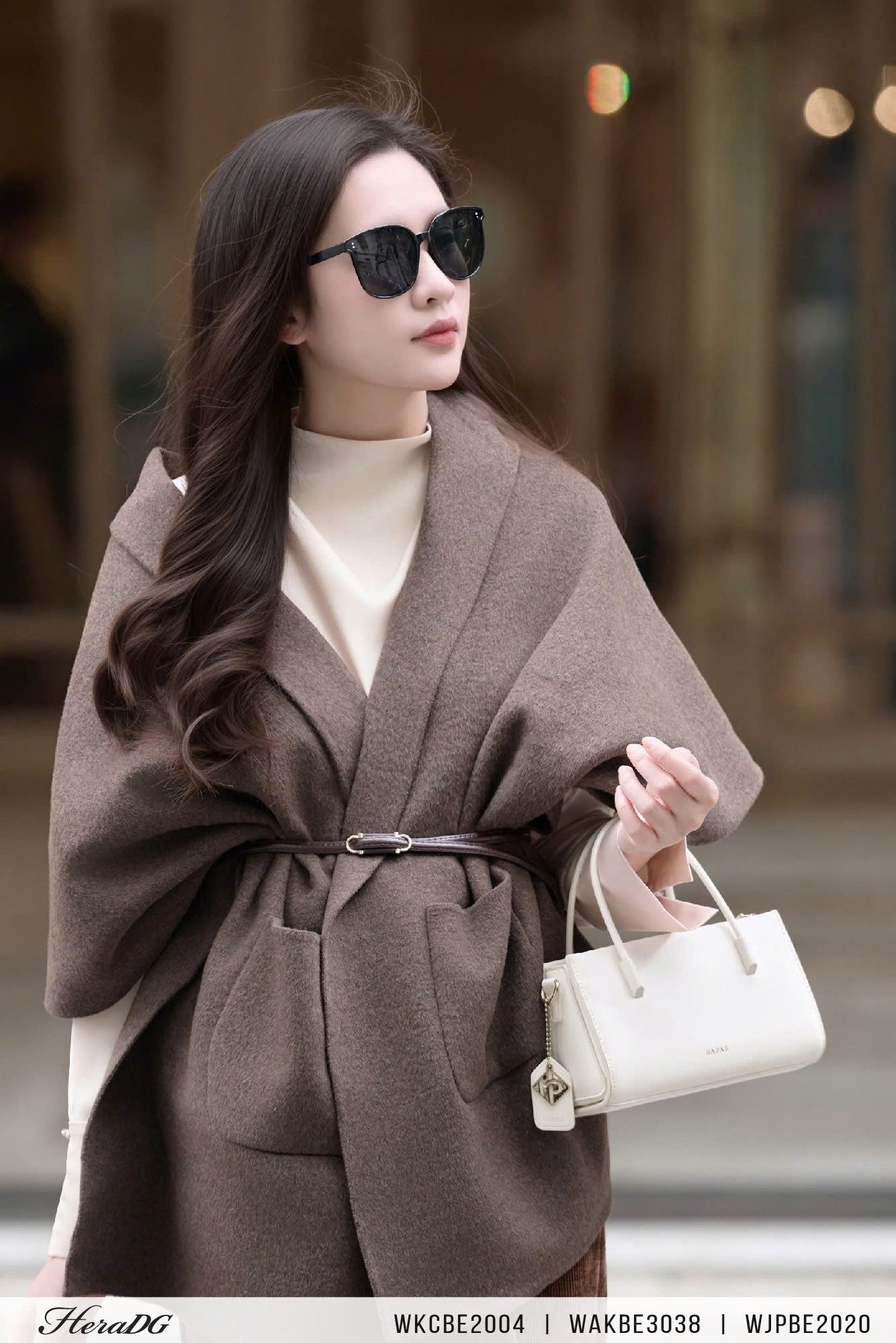 Ảnh của Khăn choàng dạ khâu tay