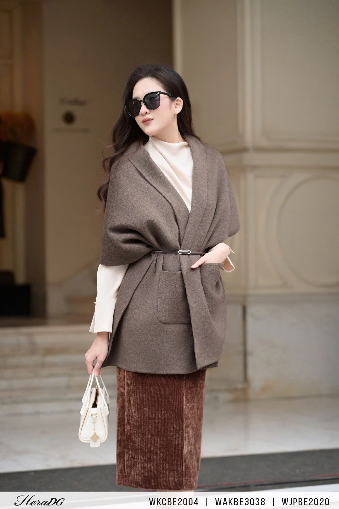 Ảnh của Khăn choàng dạ khâu tay