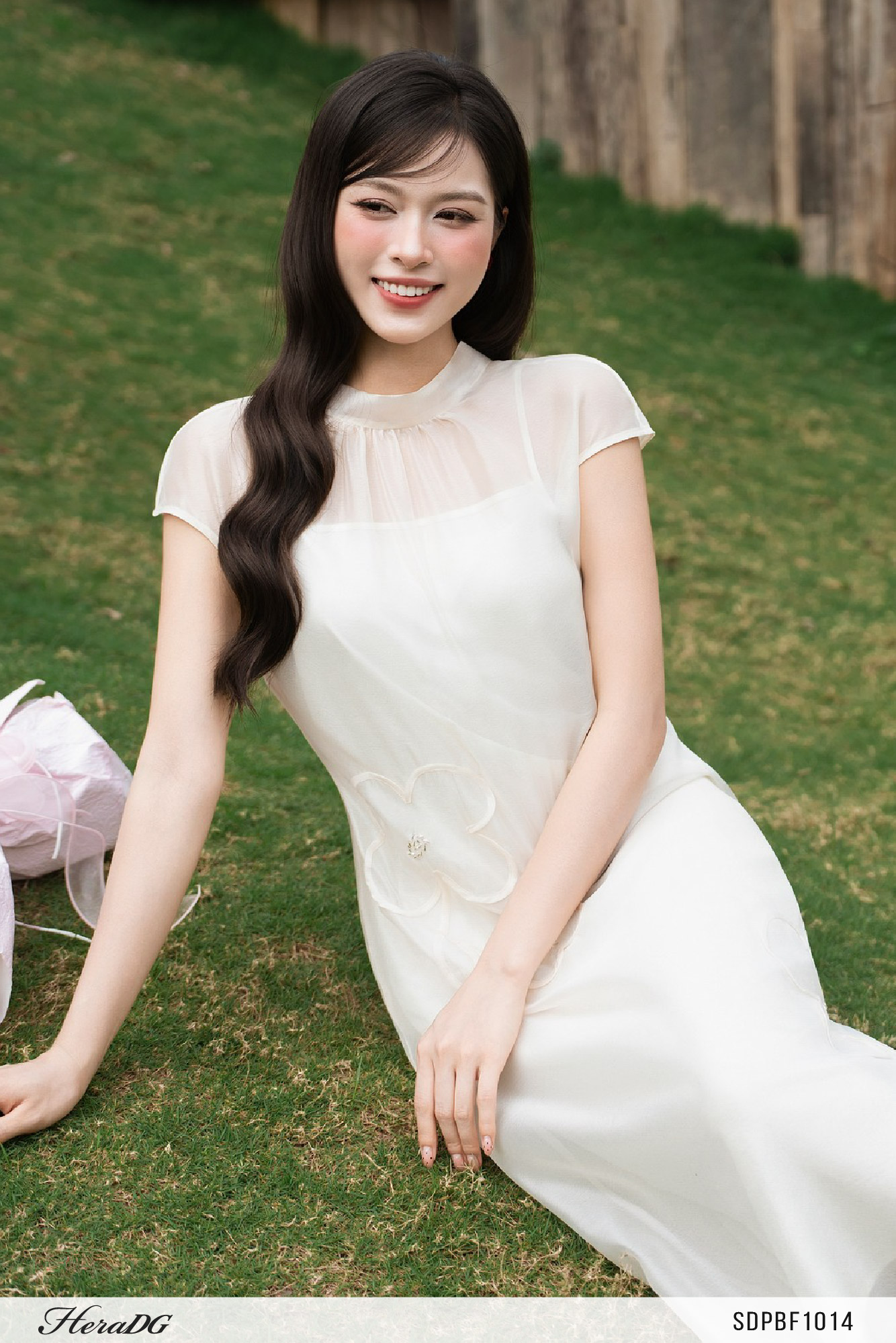 Ảnh của Đầm suông 2 lớp có hoa nổi