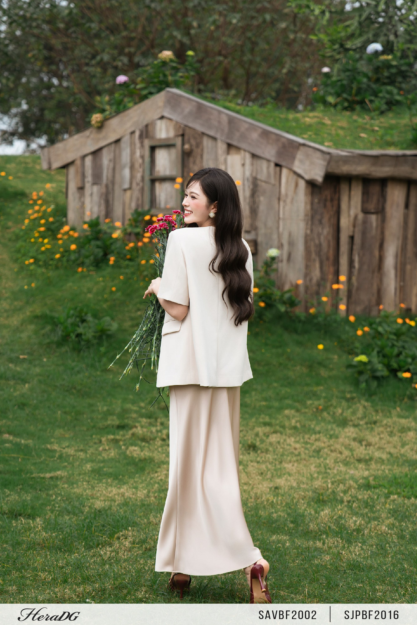 Ảnh của Chân váy lụa đuôi cá