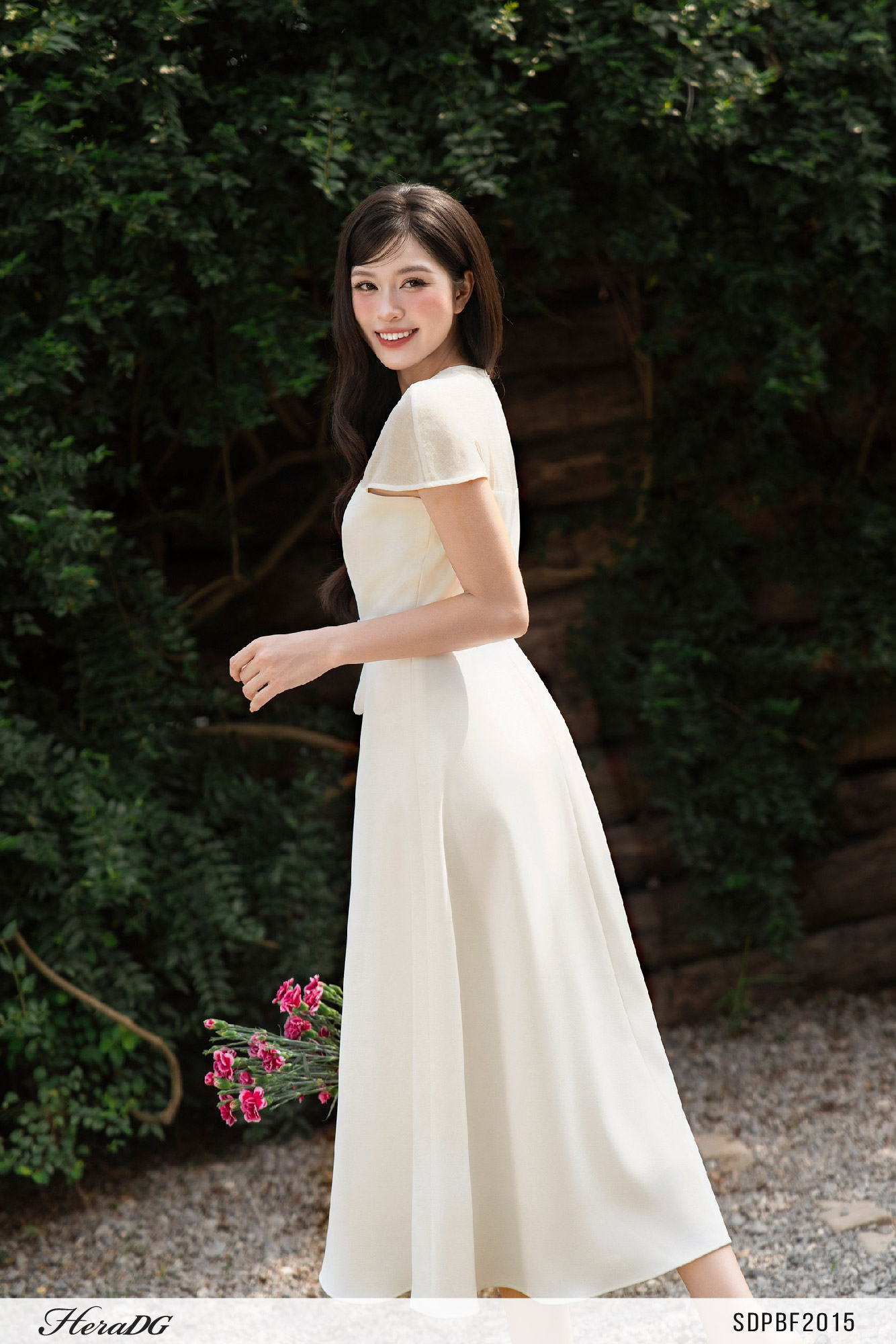 Ảnh của Đầm xòe phối tơ đính hoa nổi