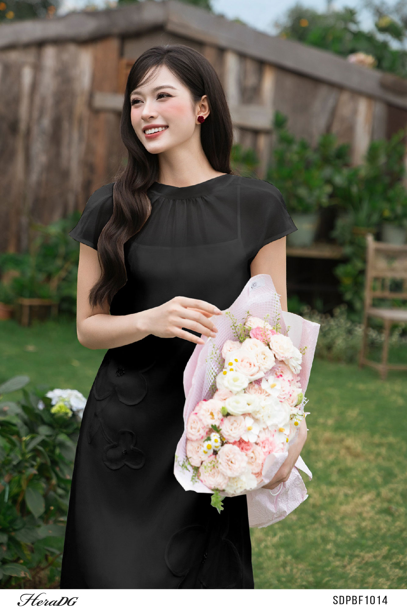 Ảnh của Đầm suông 2 lớp có hoa nổi