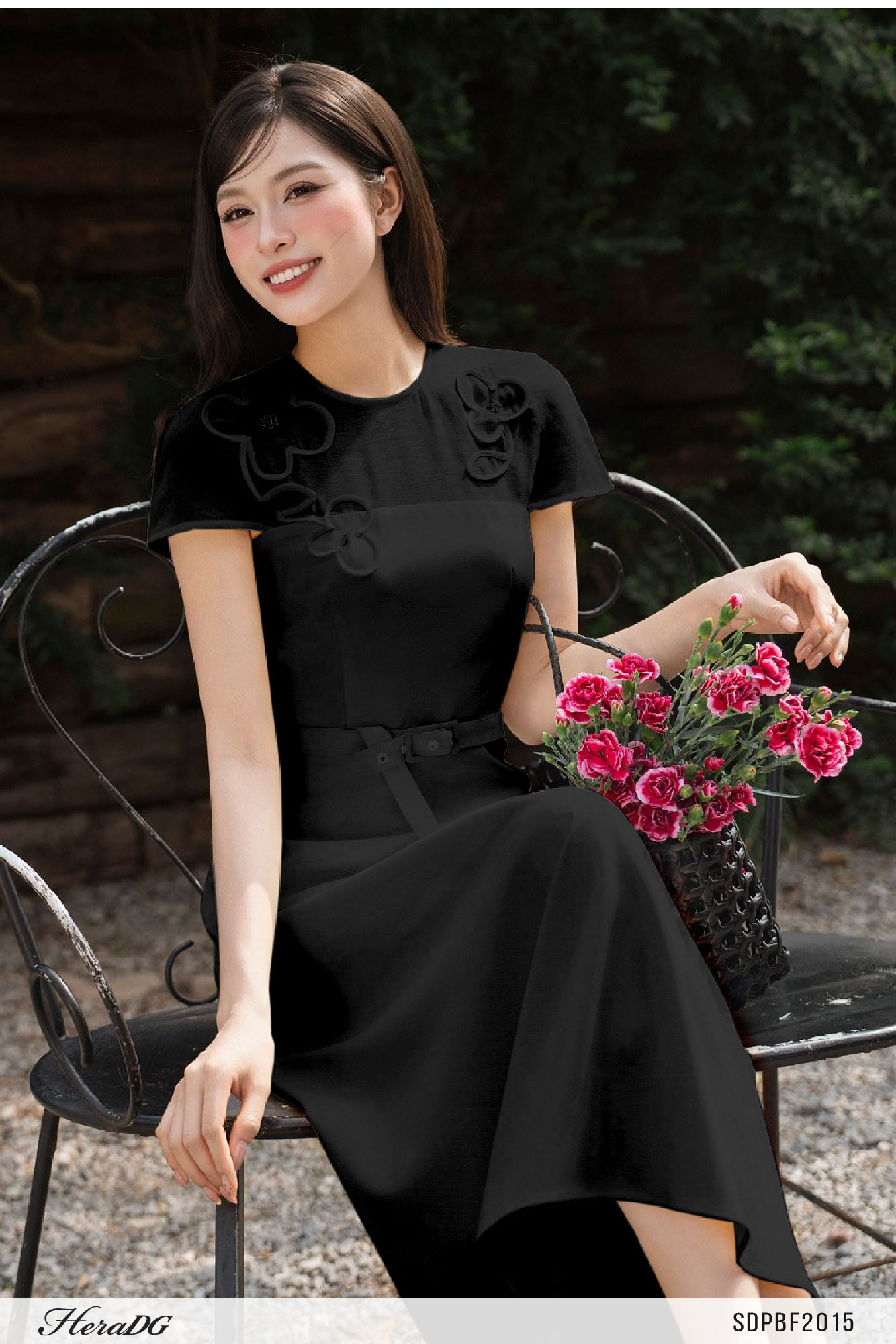 Ảnh của Đầm xòe phối tơ đính hoa nổi