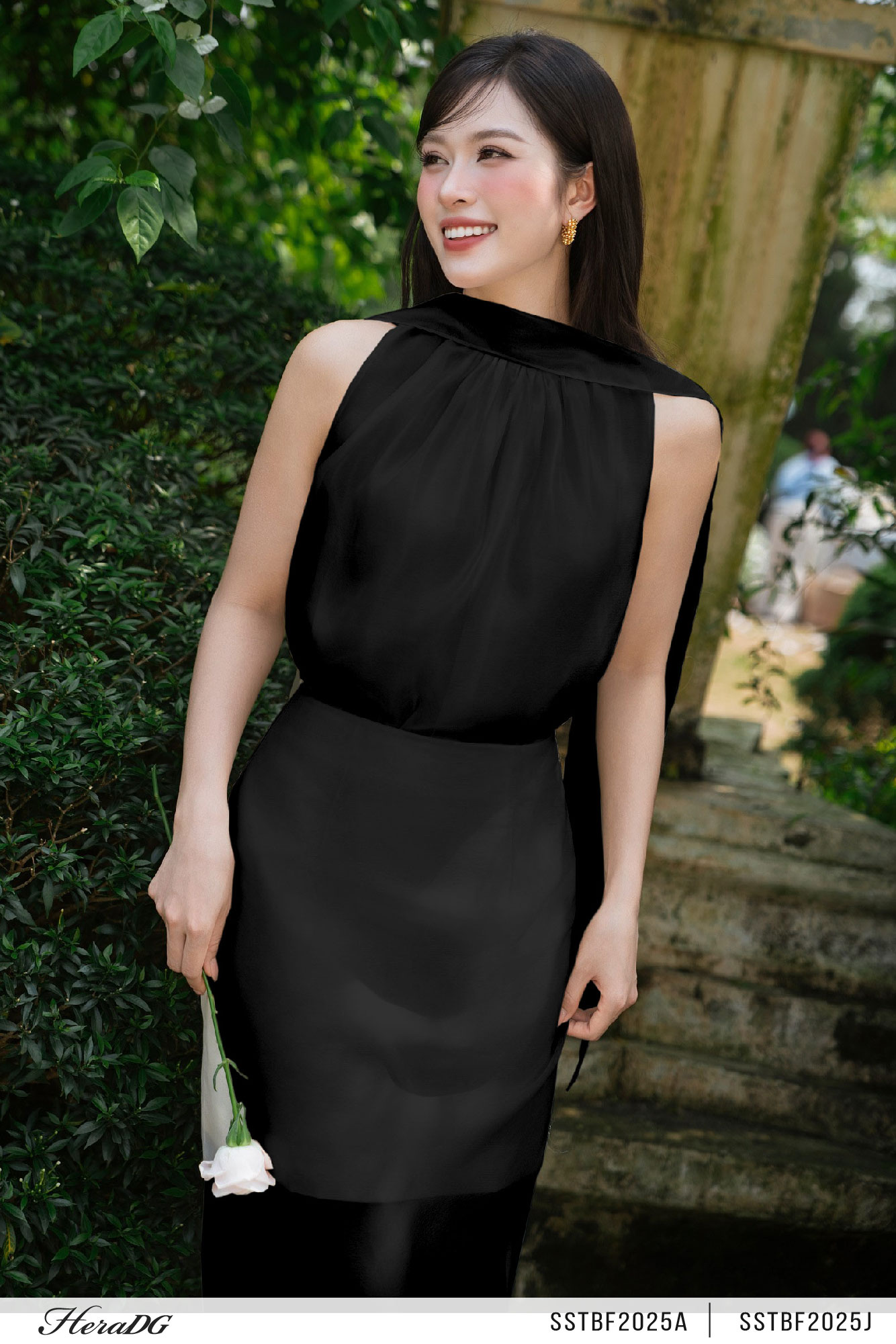 Ảnh của Chân váy tơ dáng suông