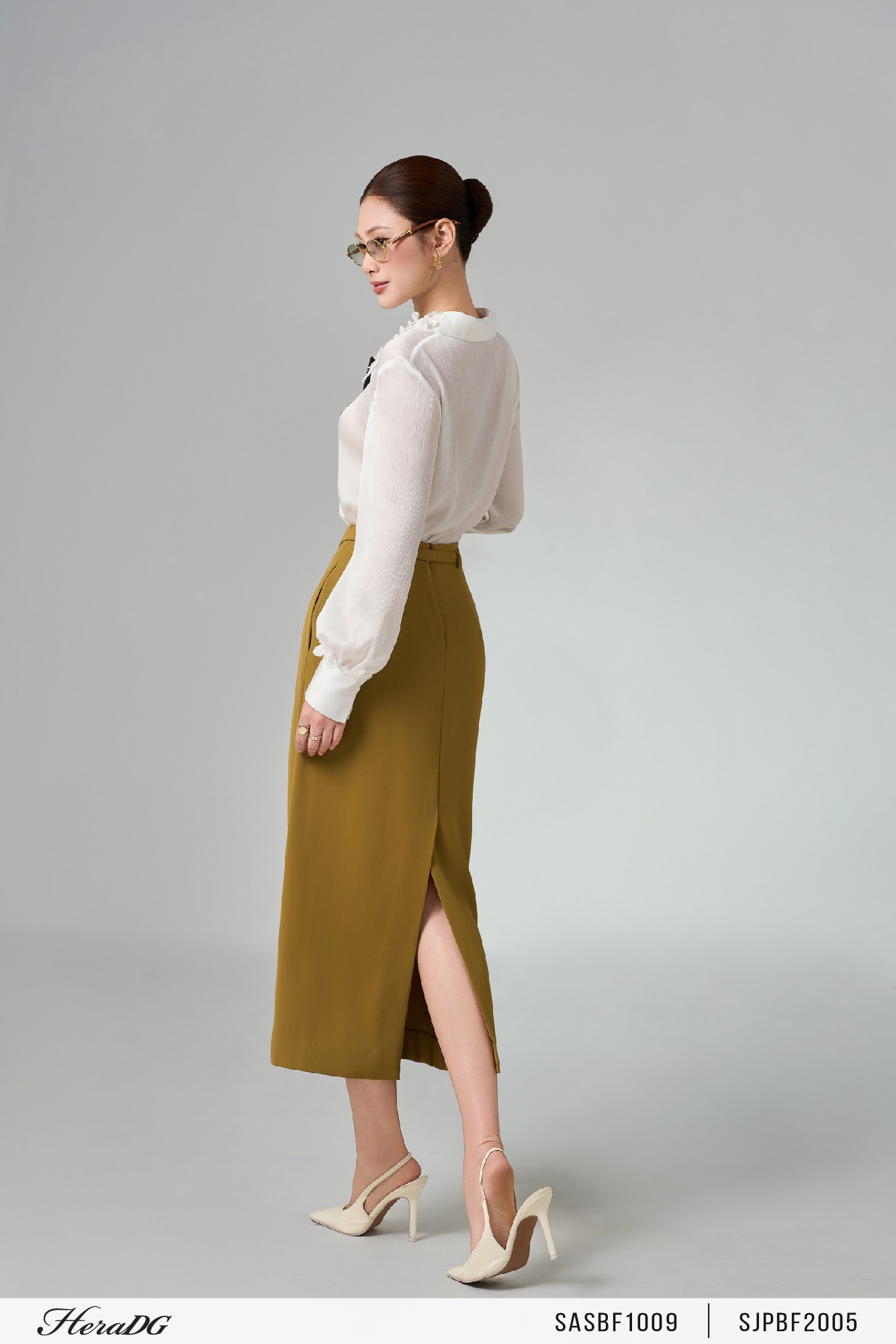 Ảnh của Chân váy suông kèm thắt lưng