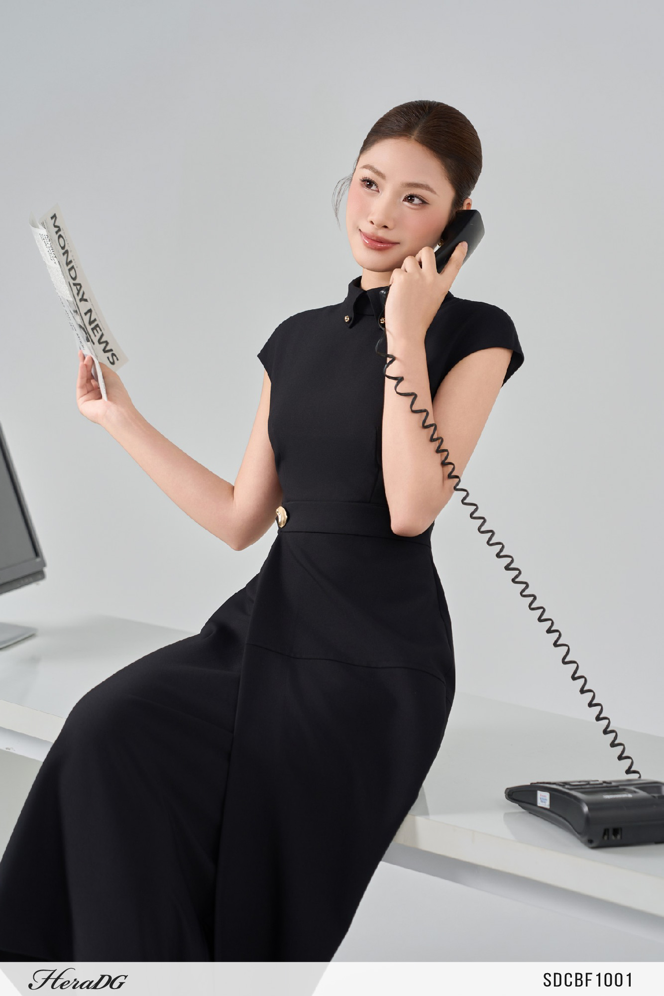 Ảnh của Đầm giả set cổ thắt vạt