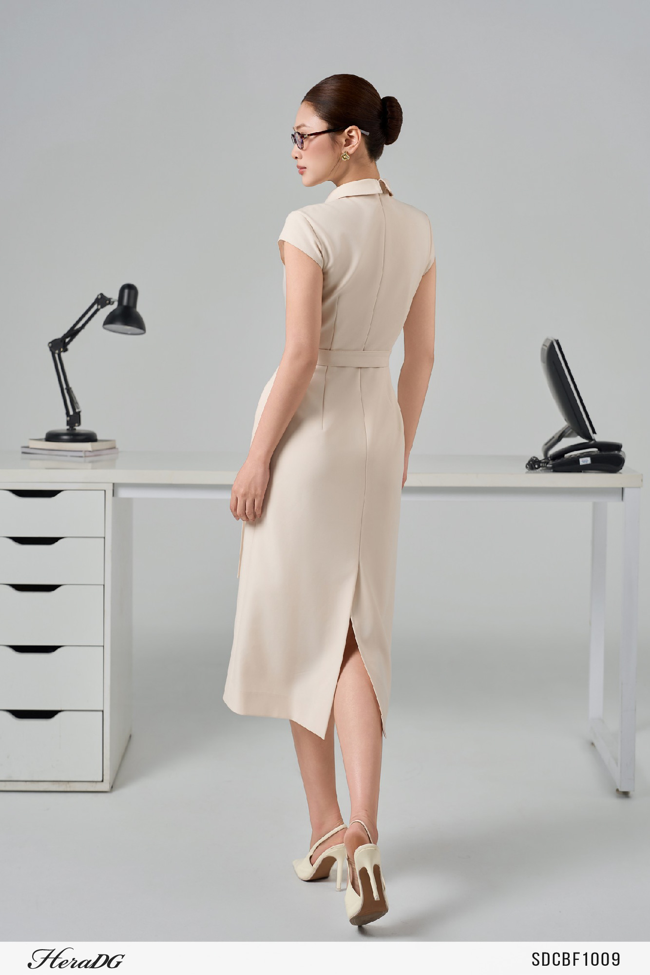 Ảnh của Đầm cổ đức không tay