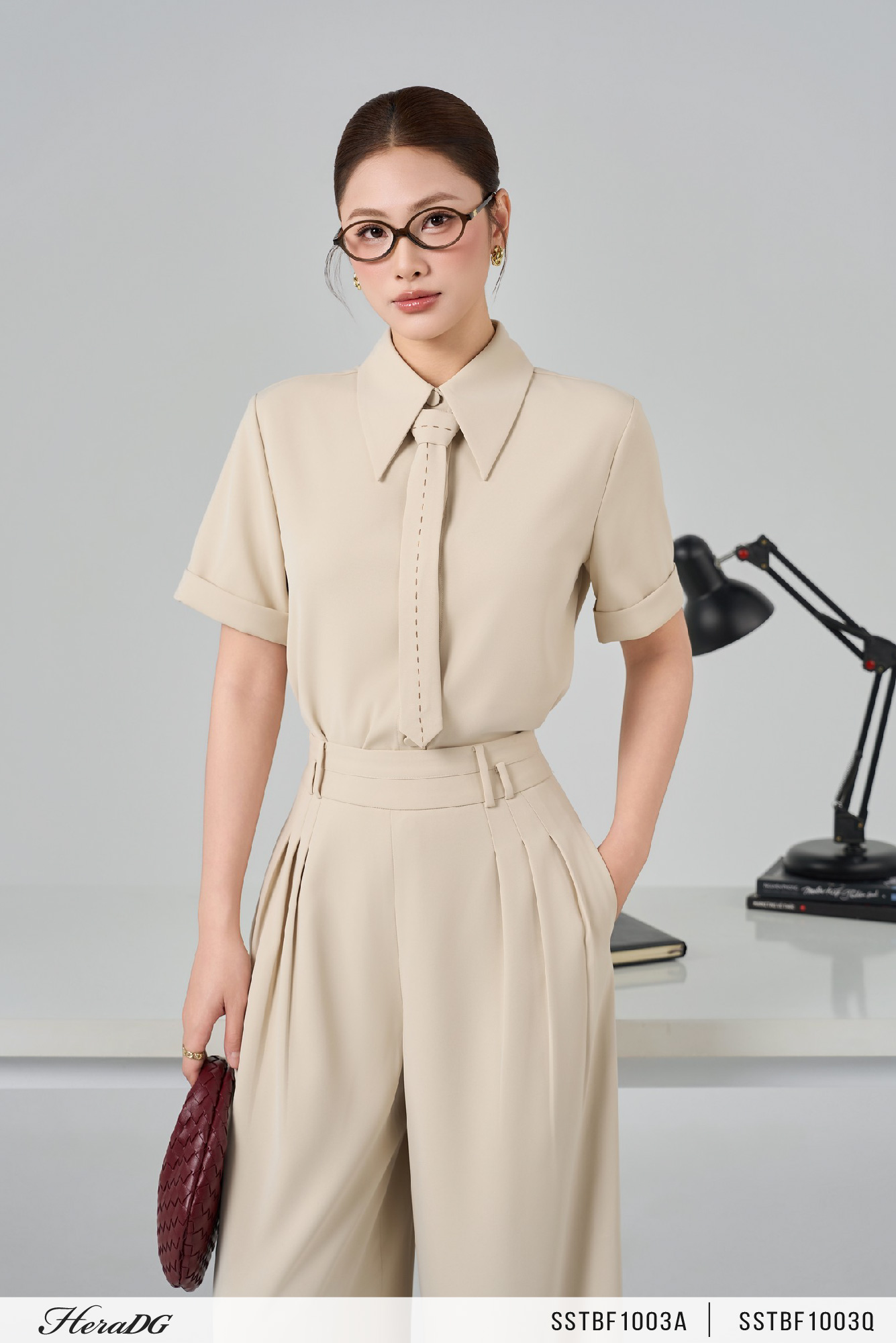 Ảnh của Áo sơ mi thắt cà vạt