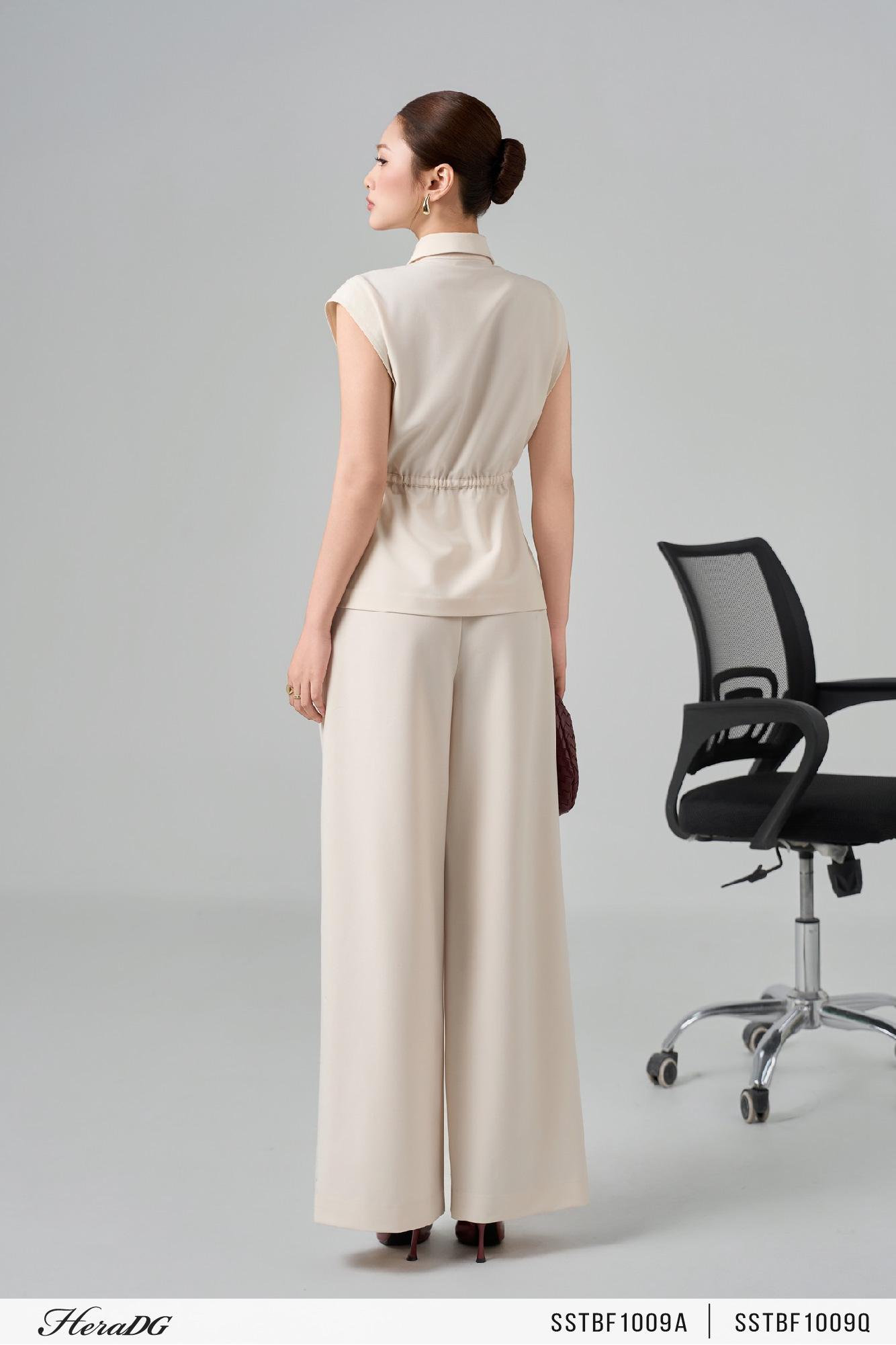 Ảnh của Áo kiểu vai chờm, rút eo