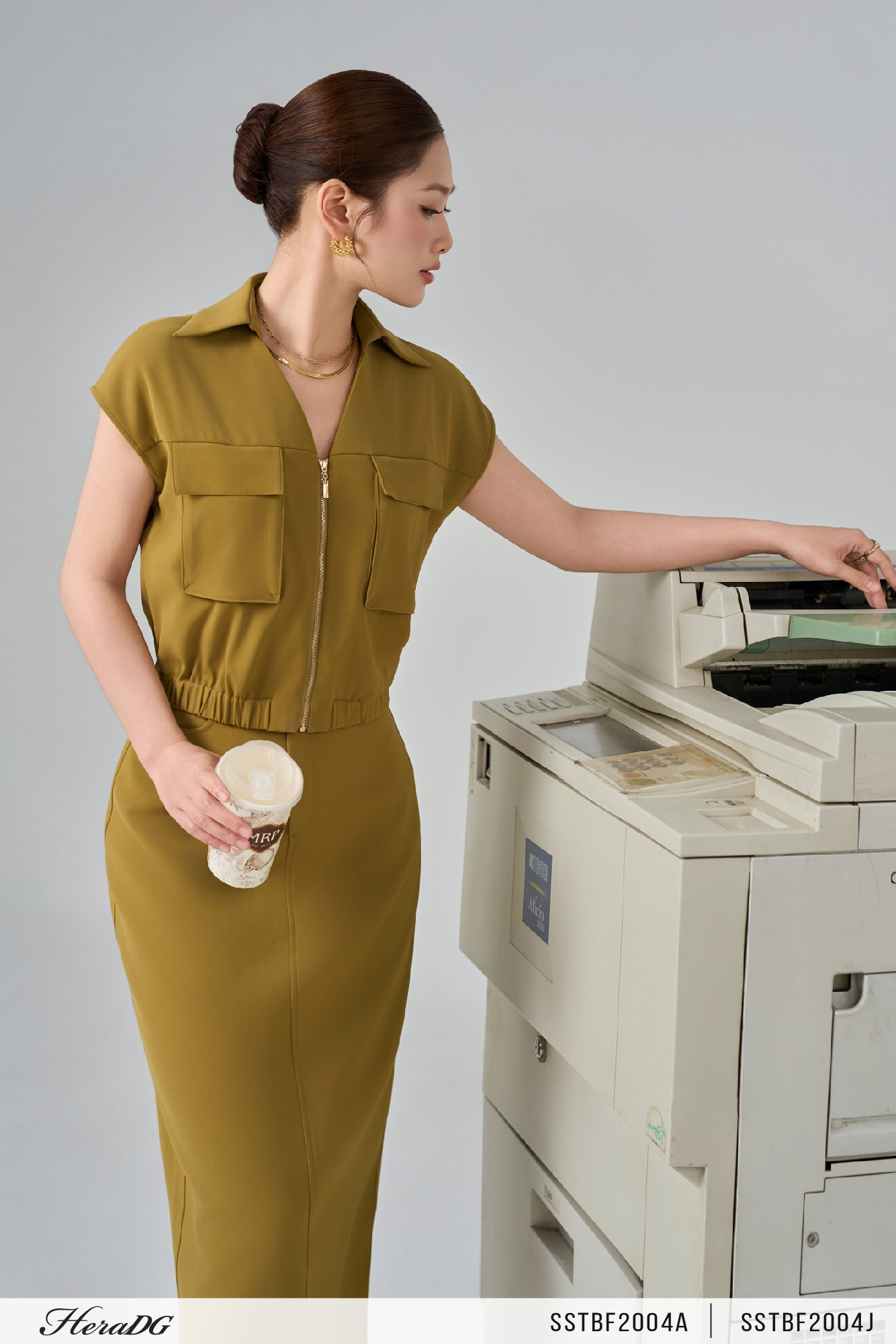 Ảnh của Áo kiểu mở khoá đồng