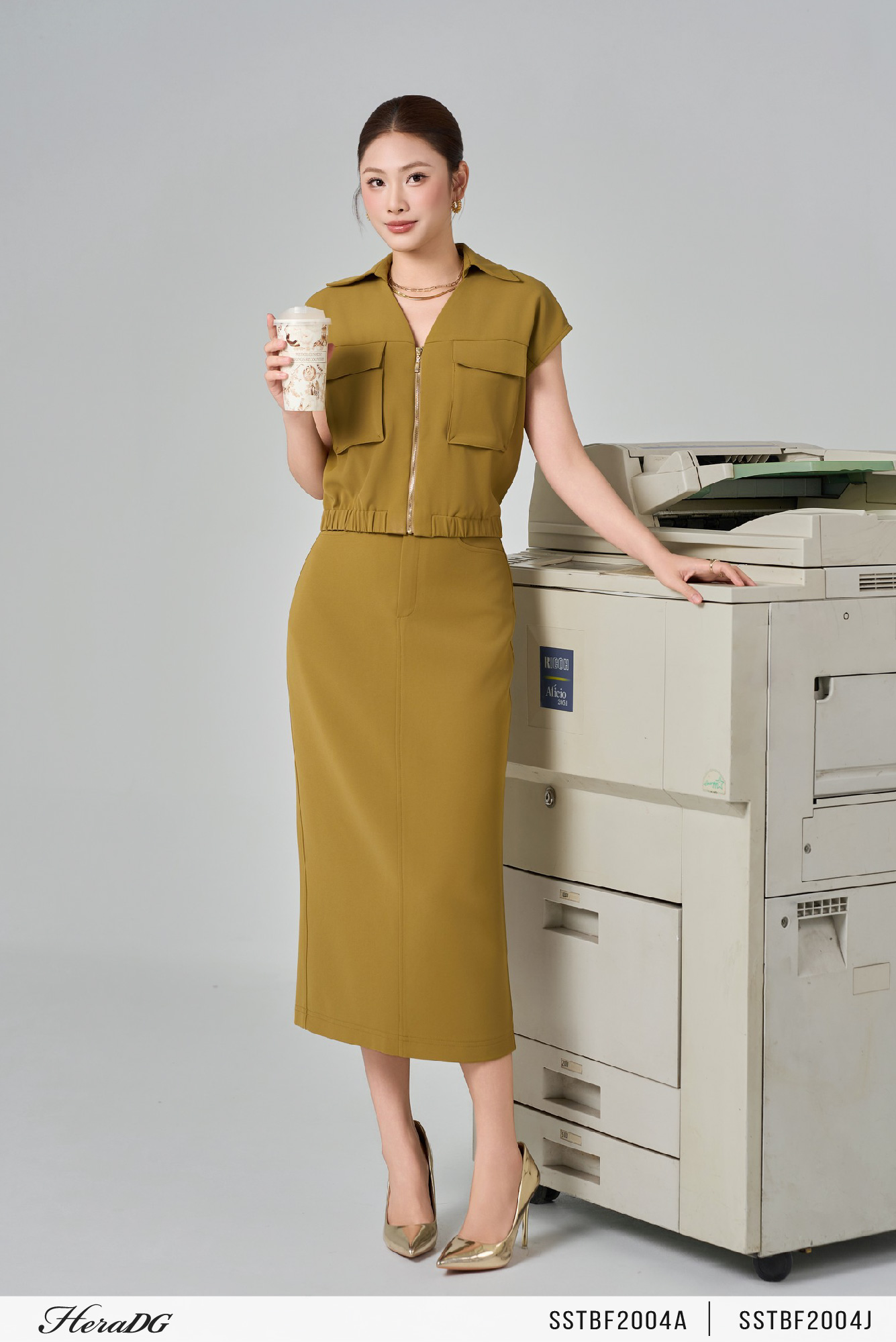 Ảnh của Chân váy suông chần chỉ