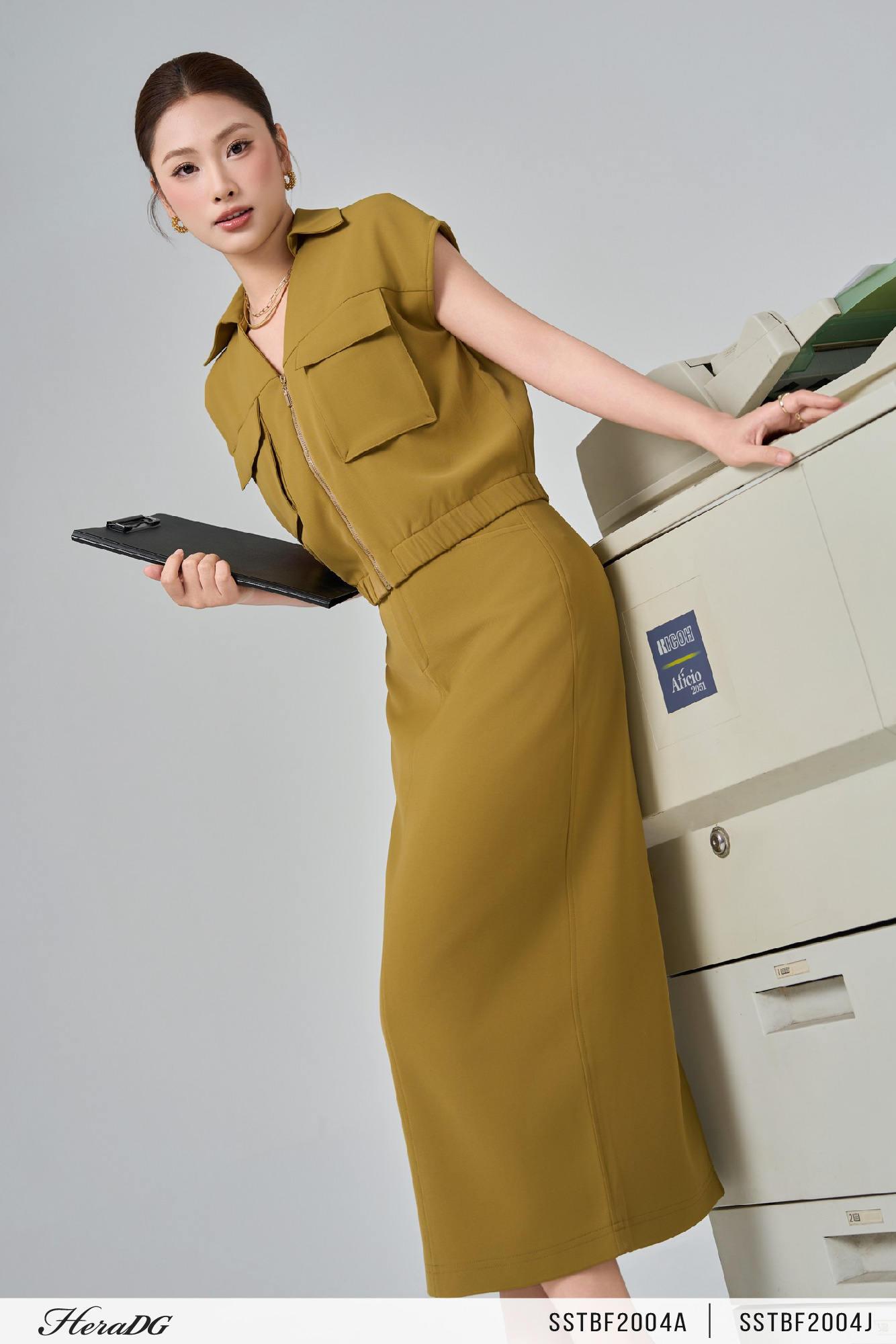 Ảnh của Chân váy suông chần chỉ