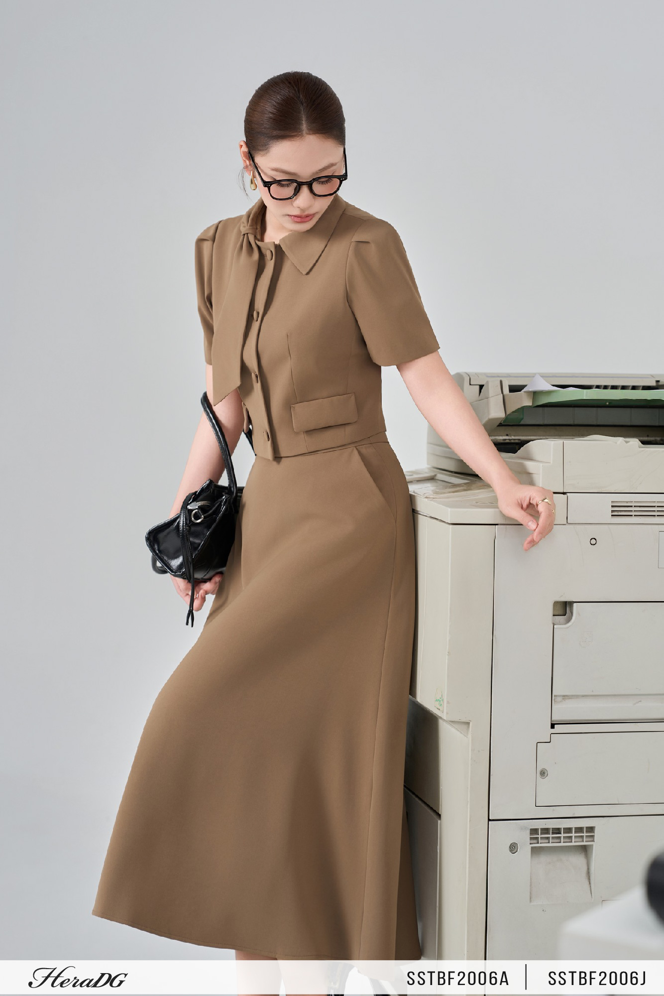 Ảnh của Áo kiểu cổ nơ cách điệu