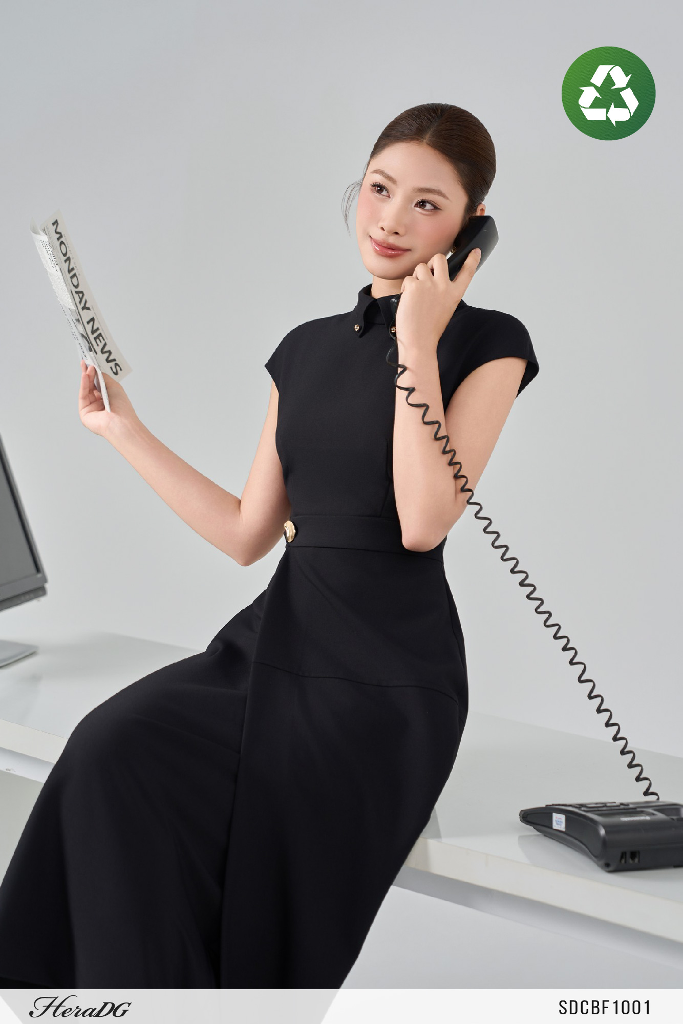 Ảnh của Đầm giả set cổ thắt vạt