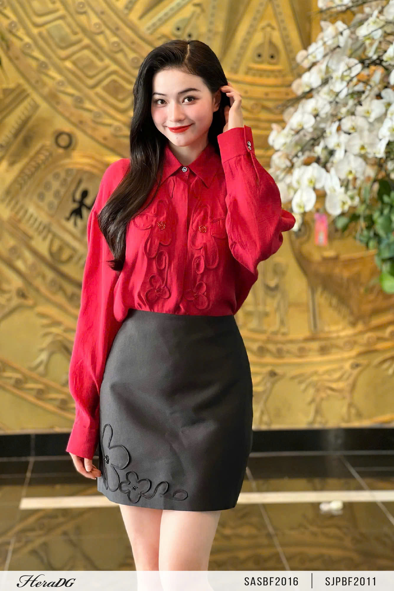 Ảnh của Áo sơ mi đính hoa