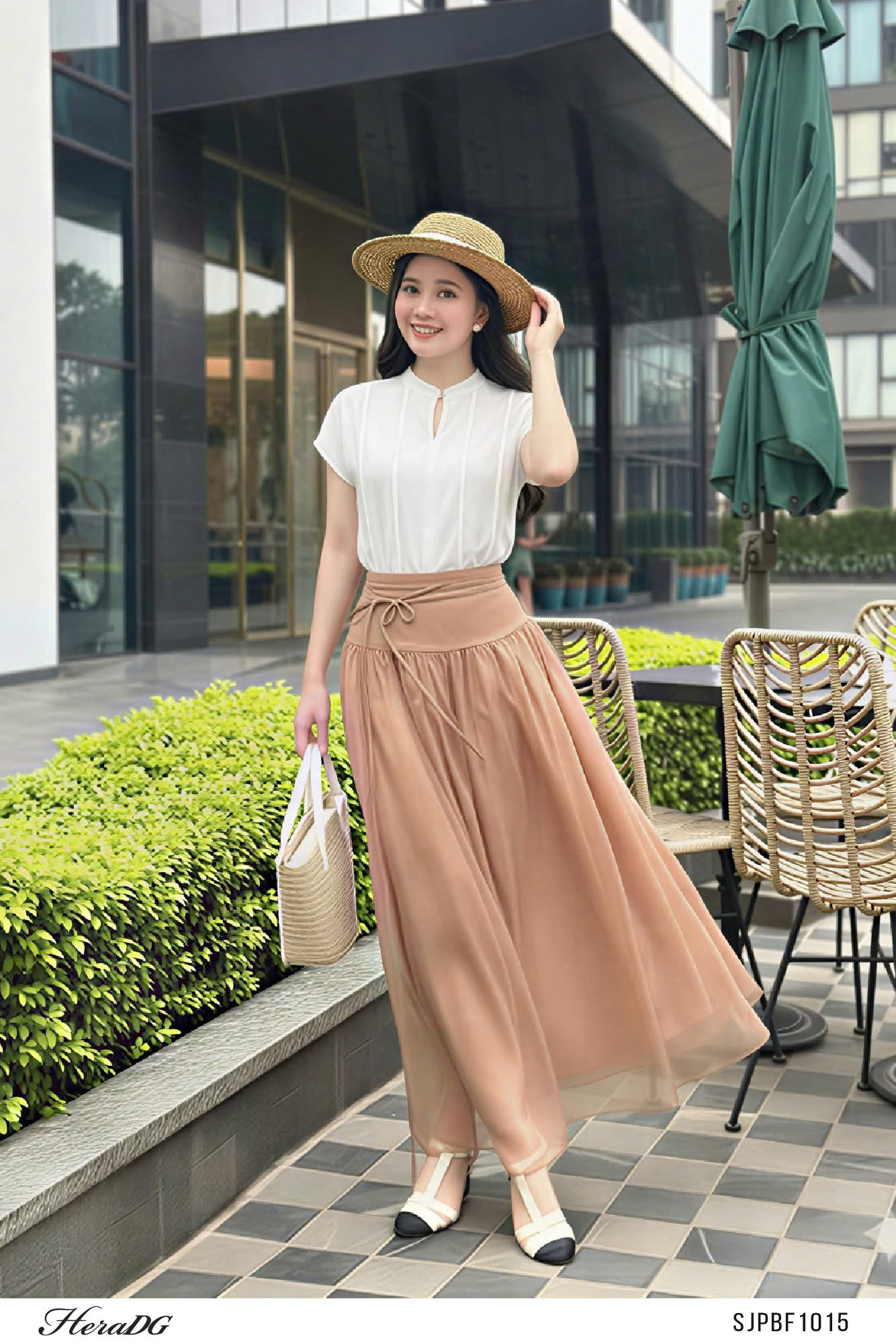 Ảnh của Chân váy tơ dáng xòe