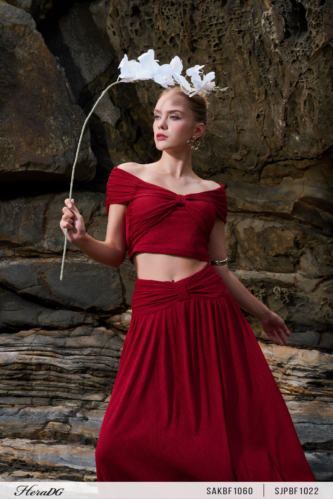 Ảnh của Áo trễ vai nơ ngực