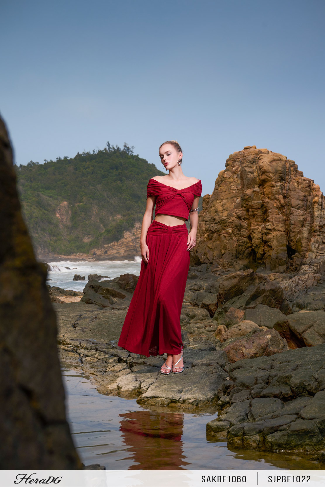 Ảnh của Áo trễ vai nơ ngực