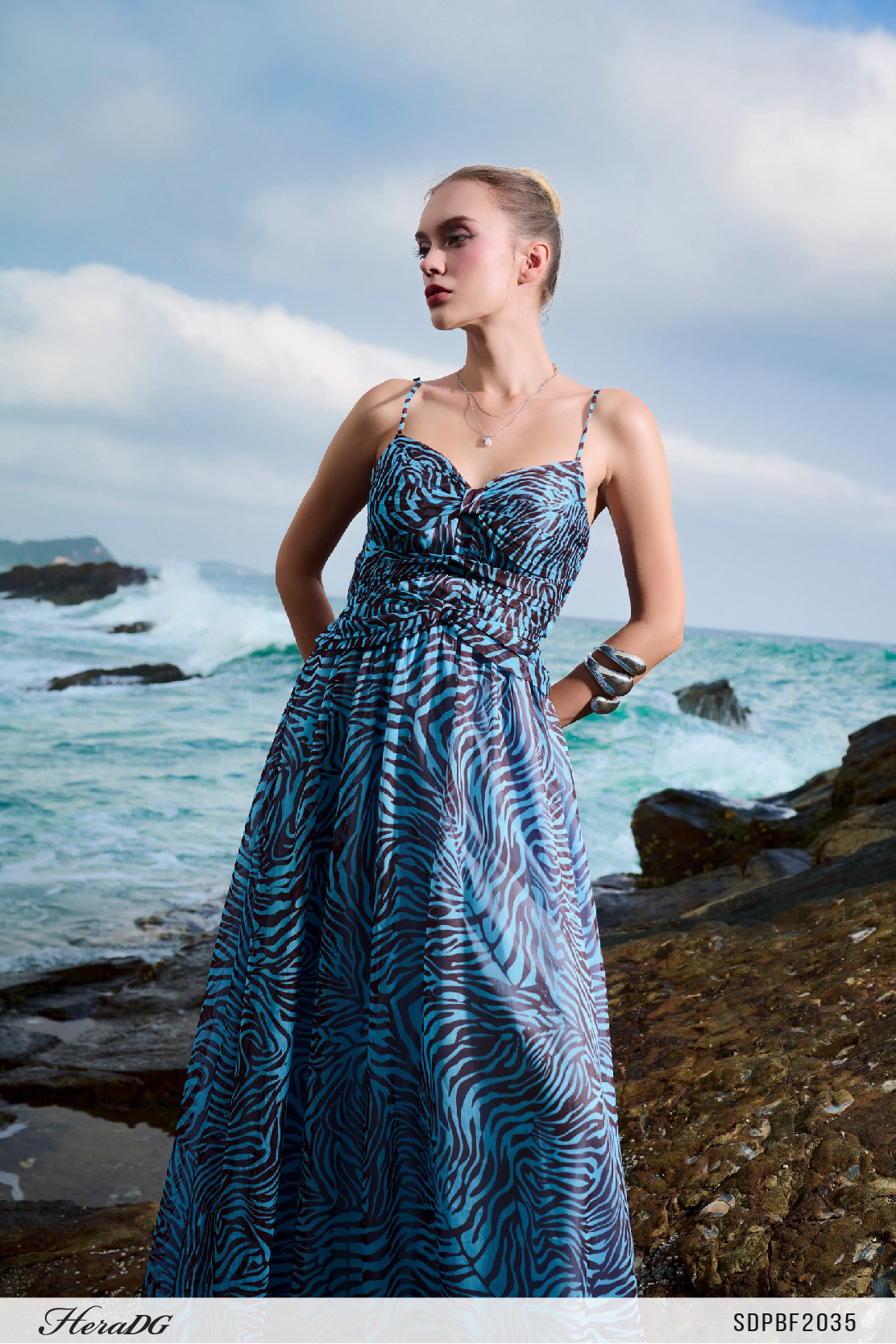 Ảnh của Đầm 2 dây xếp nếp tạo hình nơ