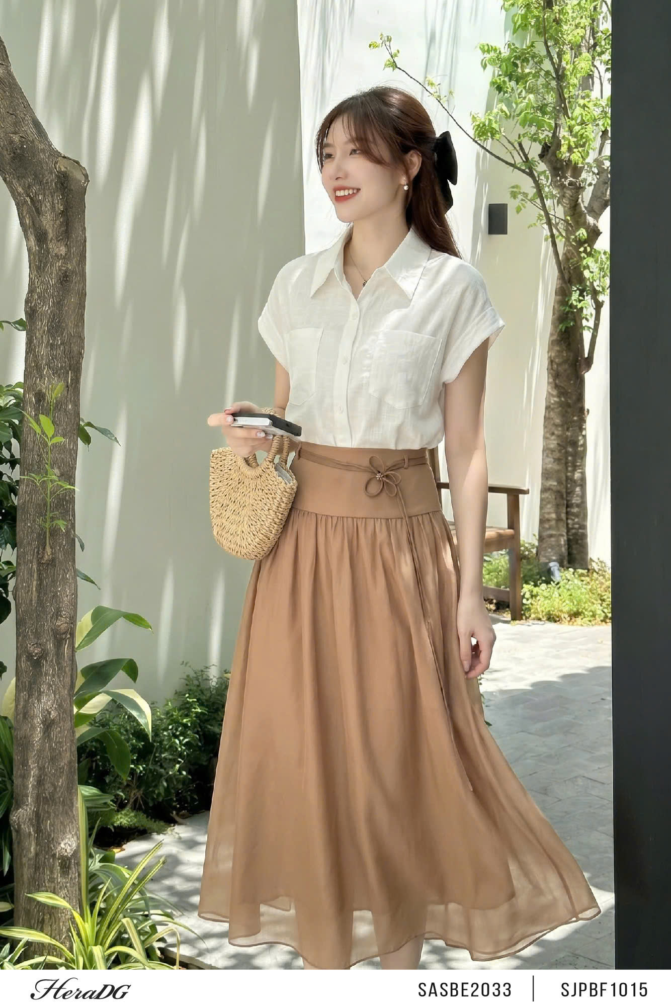 Ảnh của Chân váy tơ dáng xòe