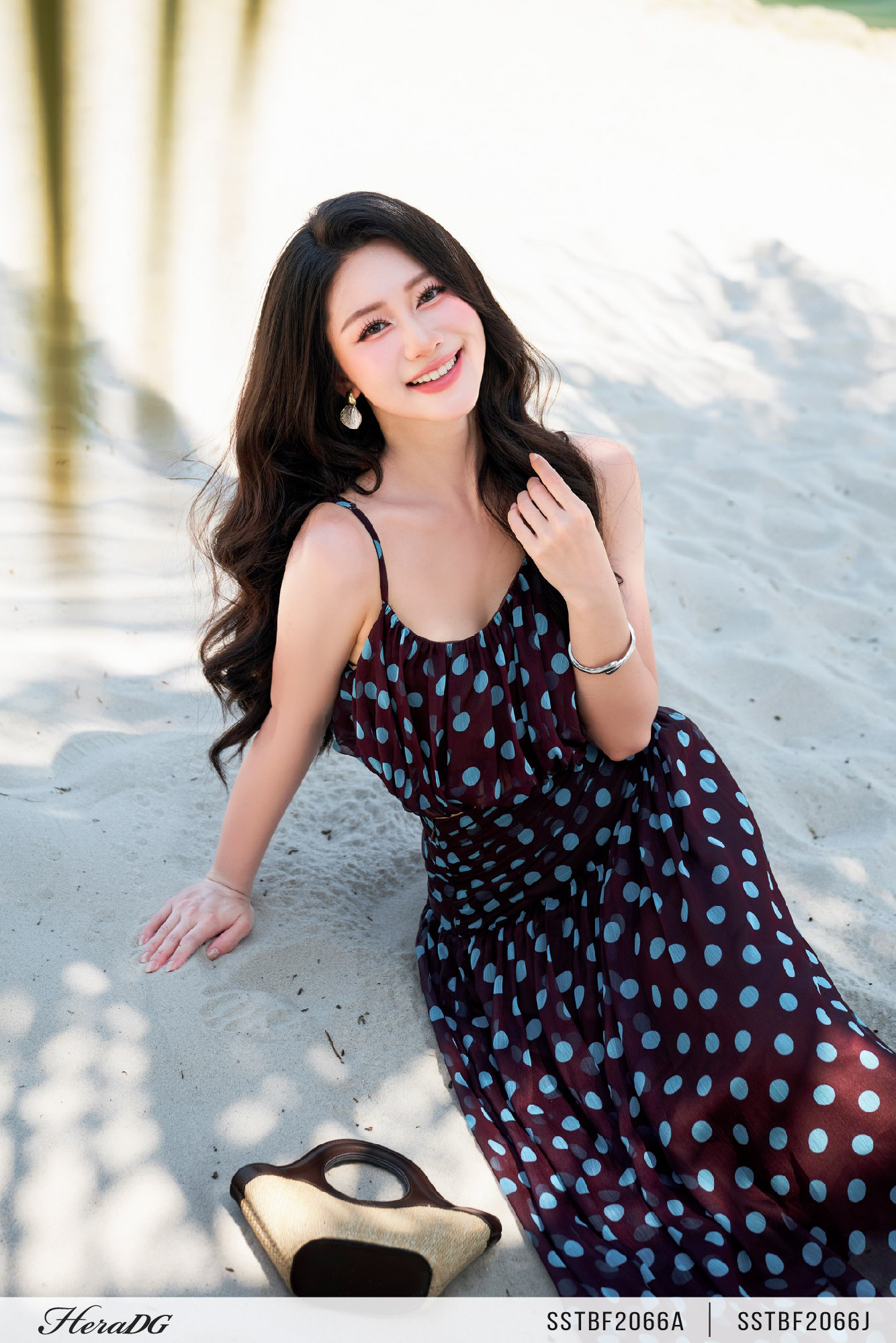 Ảnh của Chân váy xòe cạp lệch