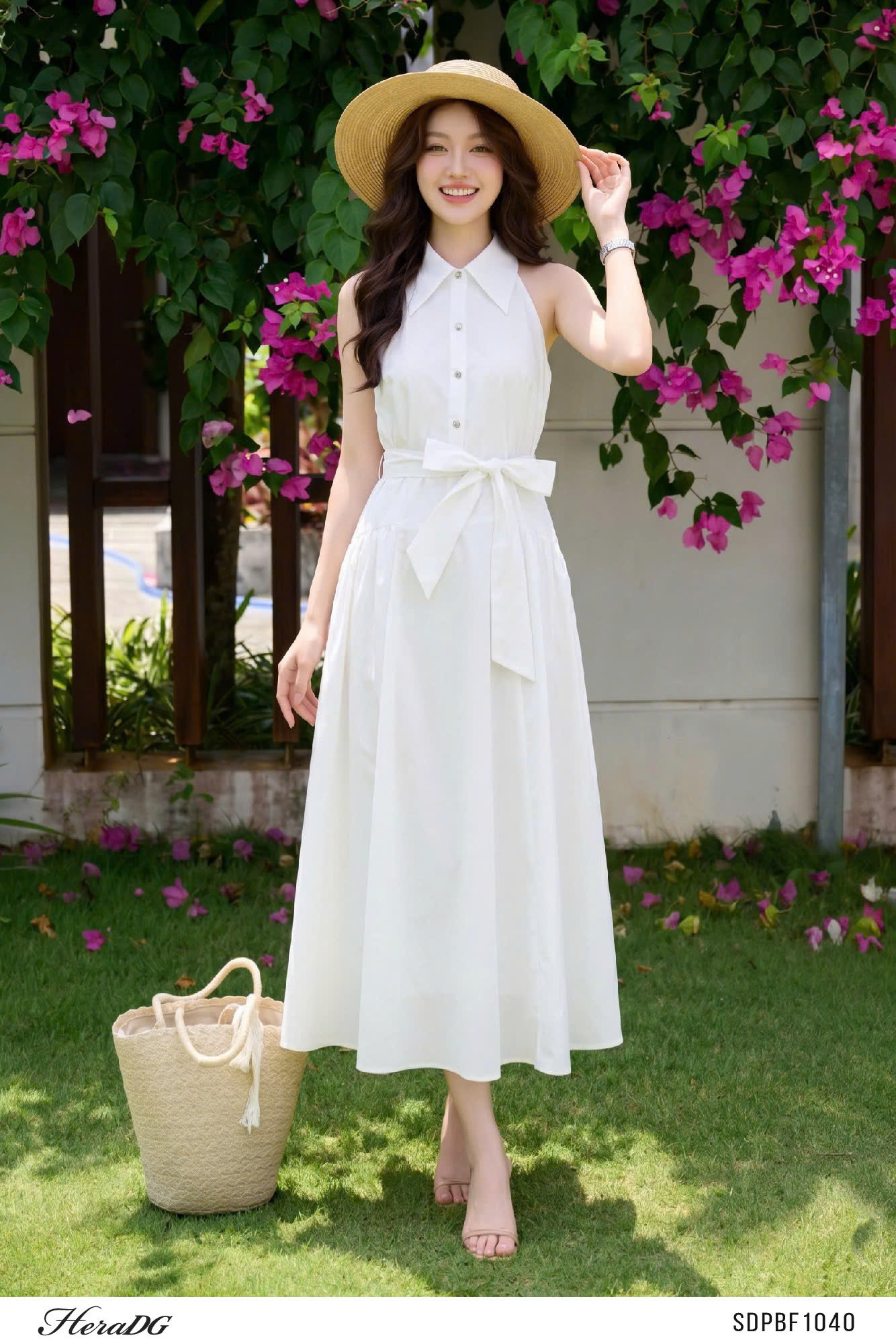 Ảnh của Đầm xòe cổ yếm, eo buộc nơ