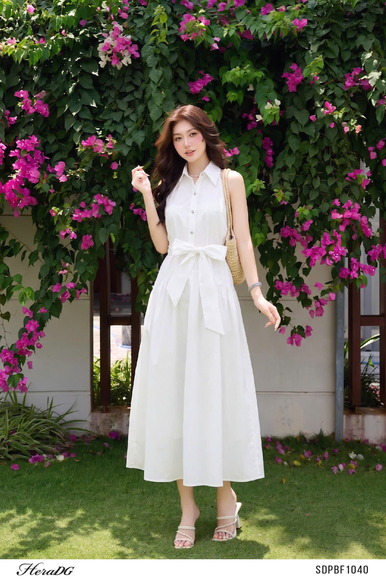 Ảnh của Đầm xòe cổ yếm, eo buộc nơ