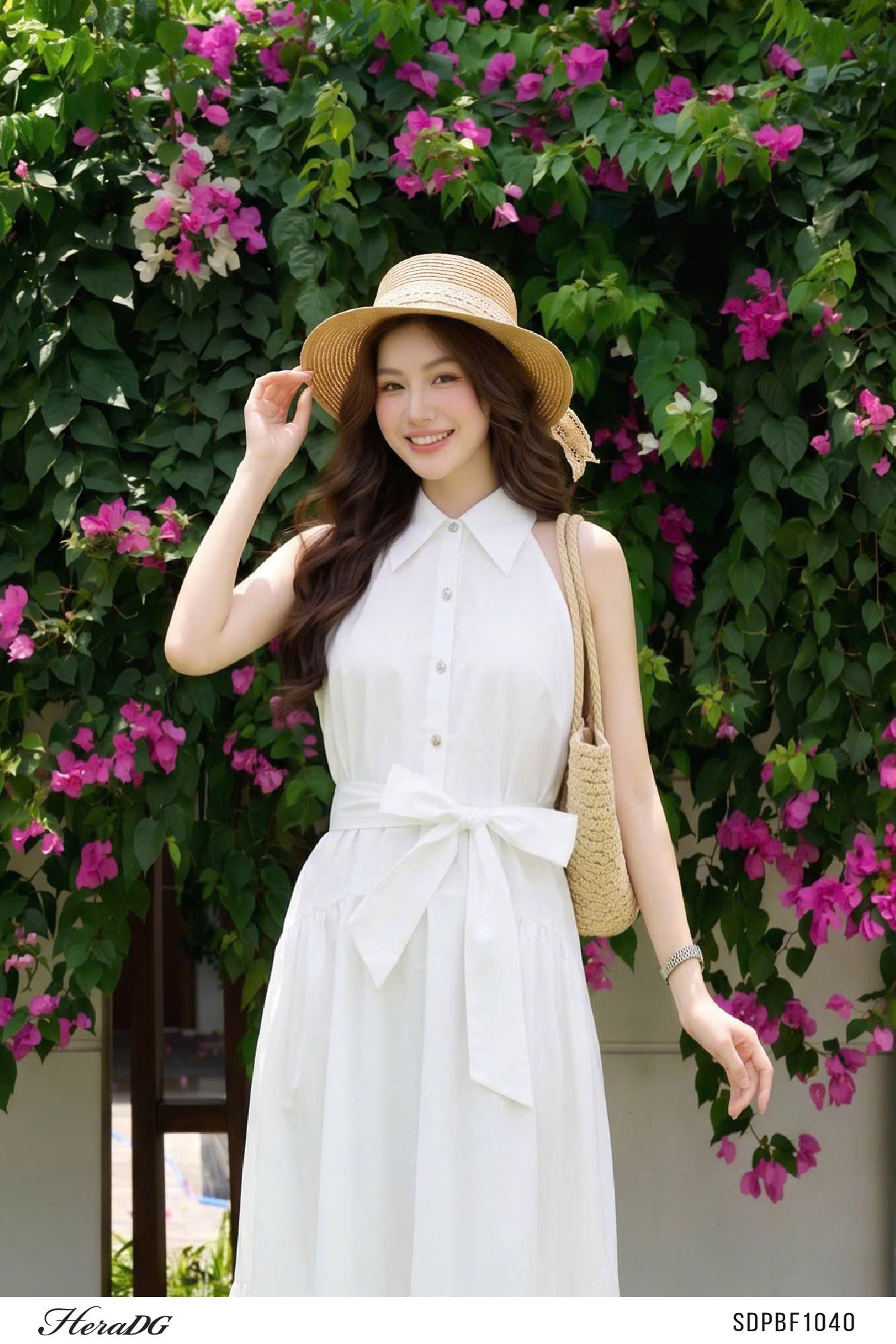 Ảnh của Đầm xòe cổ yếm, eo buộc nơ