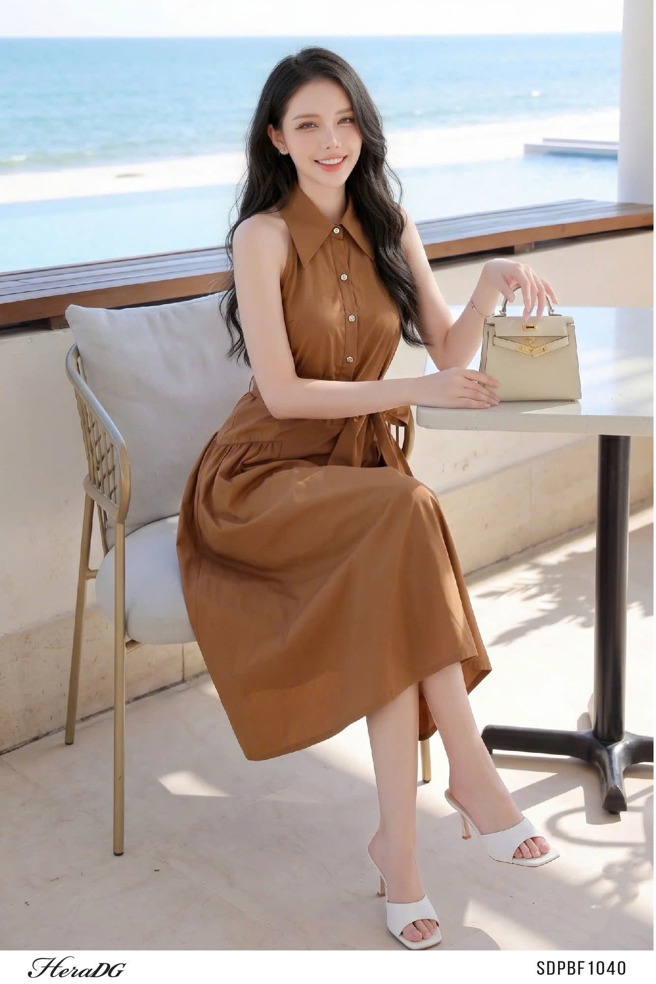 Ảnh của Đầm xòe cổ yếm, eo buộc nơ