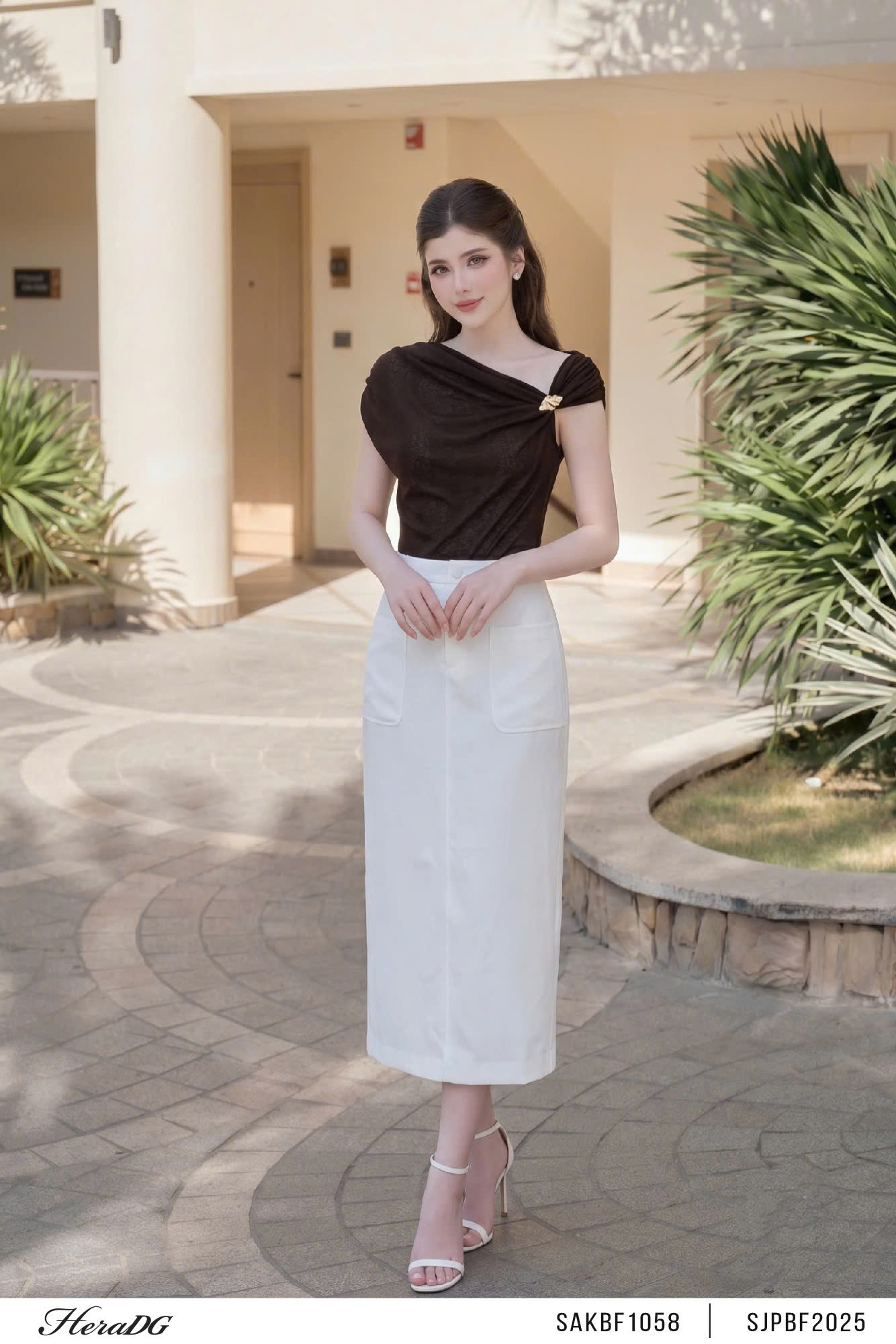 Ảnh của Áo dệt kim vai lệch
