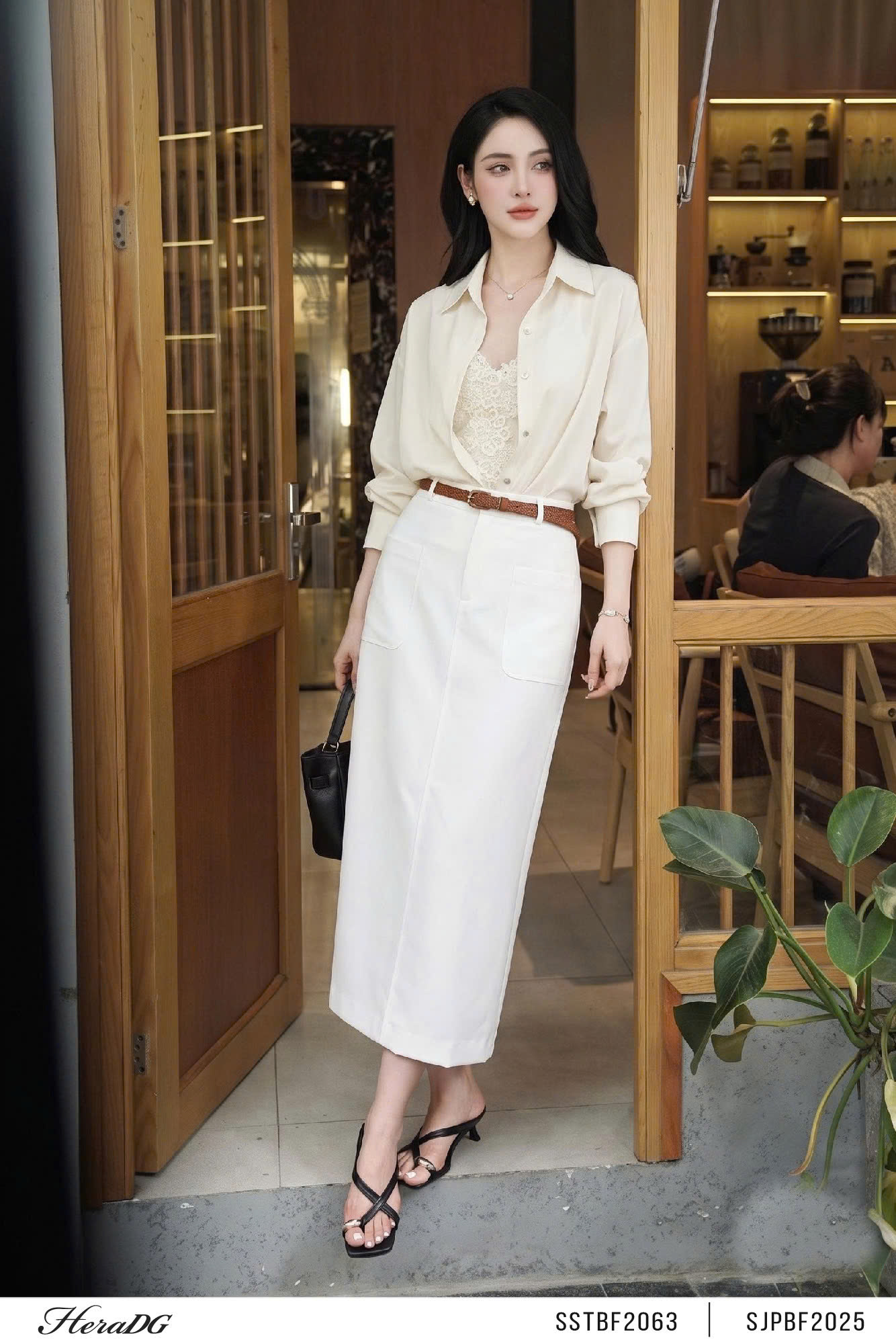 Ảnh của Set áo lụa phối ren