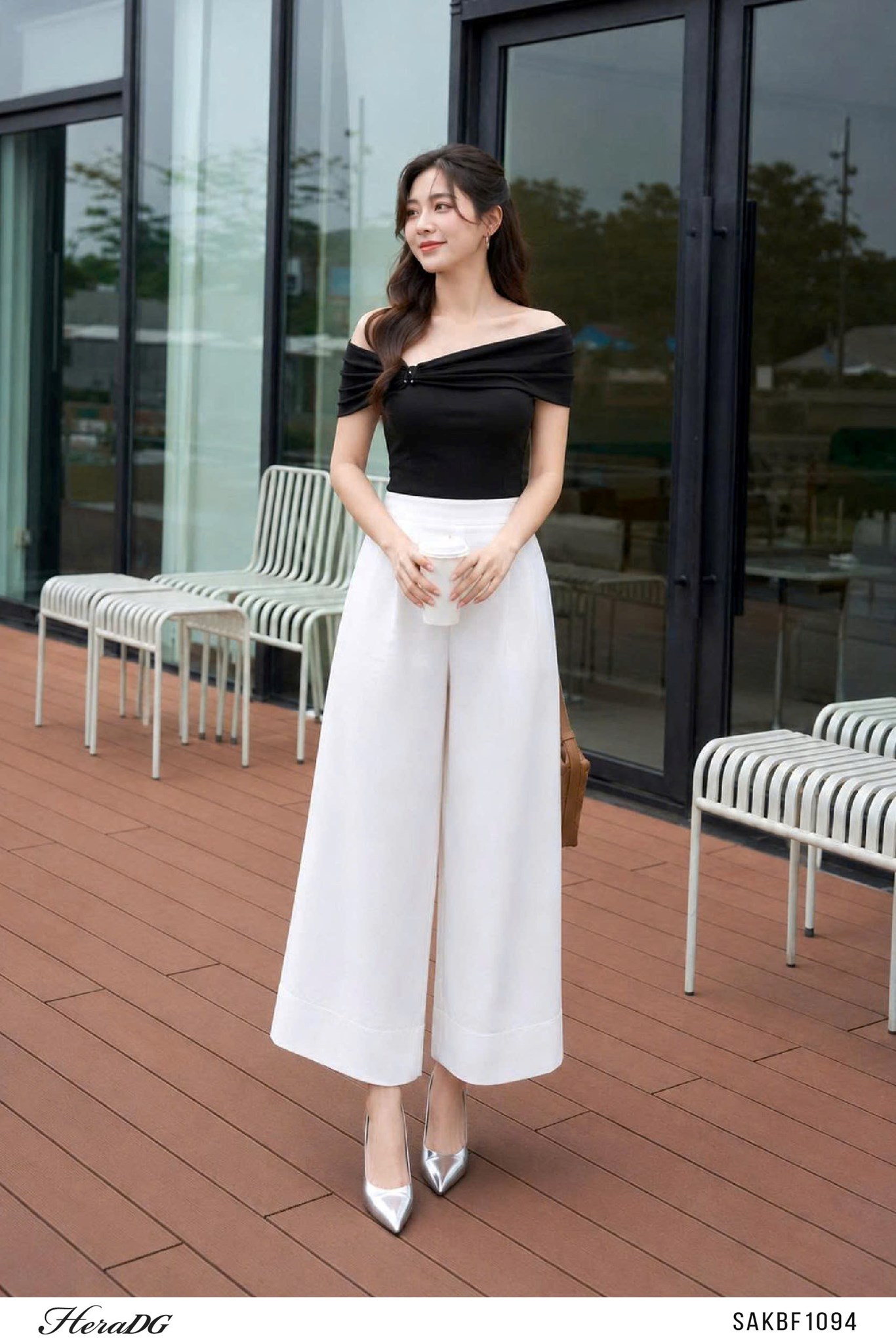 Ảnh của Áo thun vai trễ