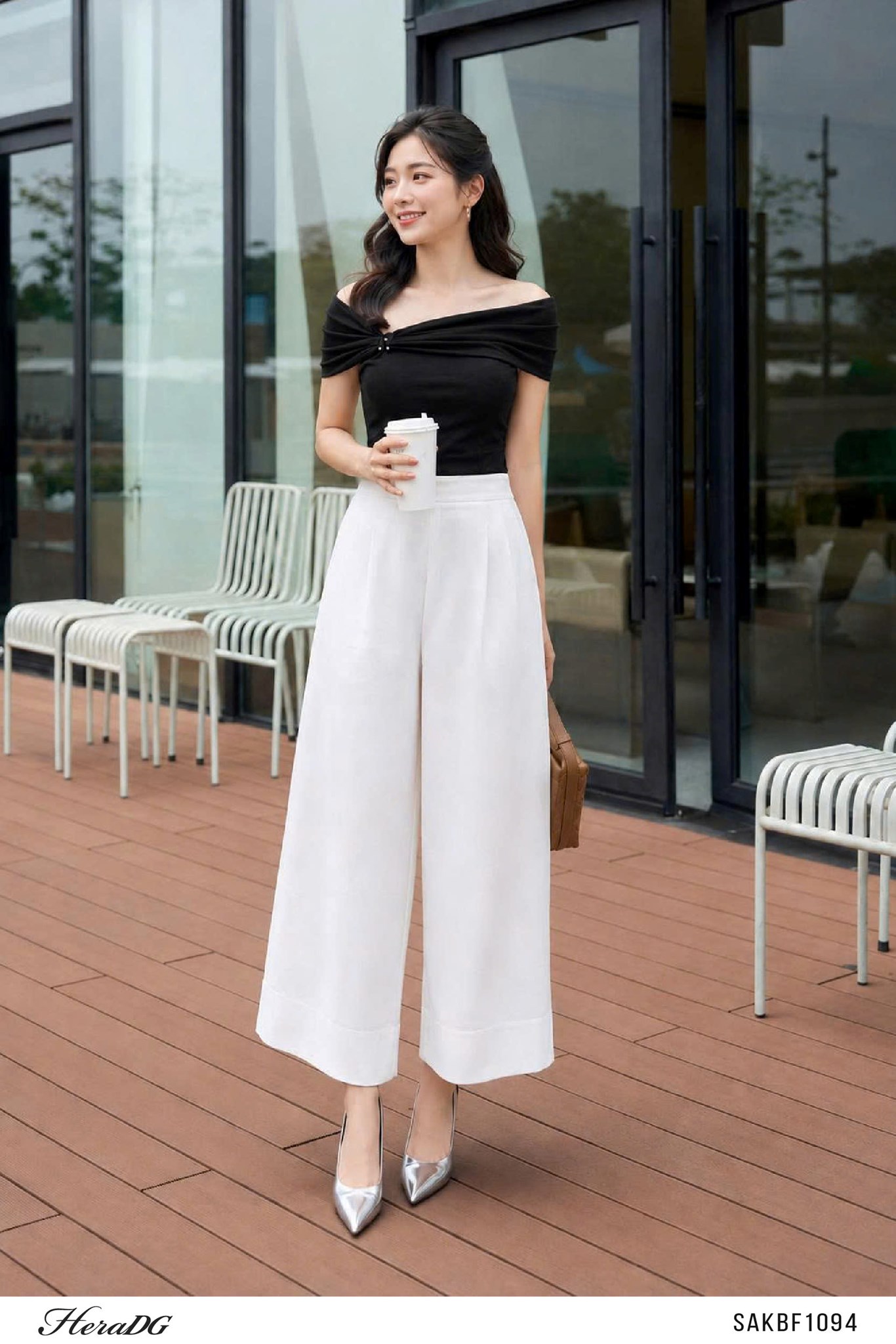 Ảnh của Áo thun vai trễ