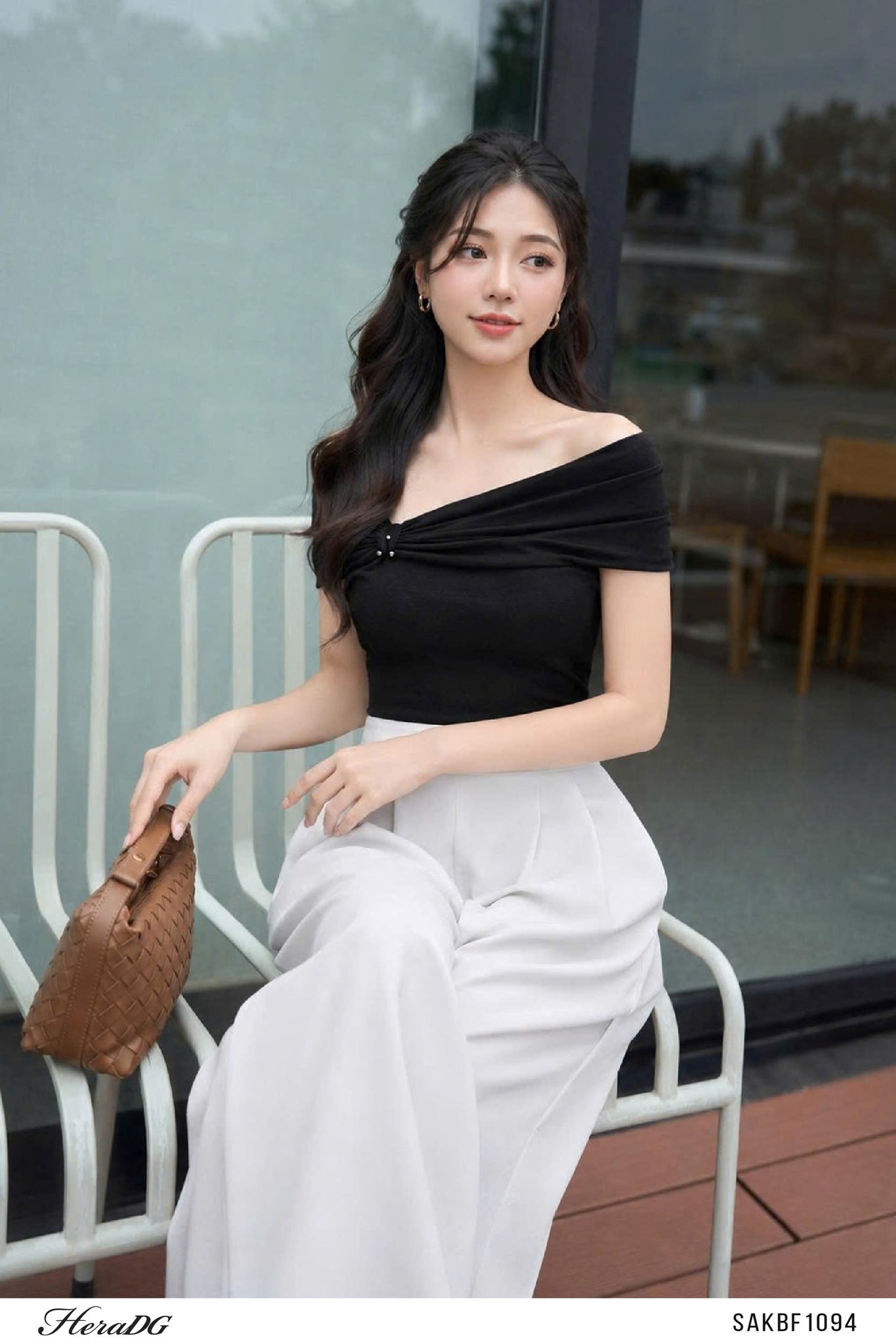 Ảnh của Áo thun vai trễ