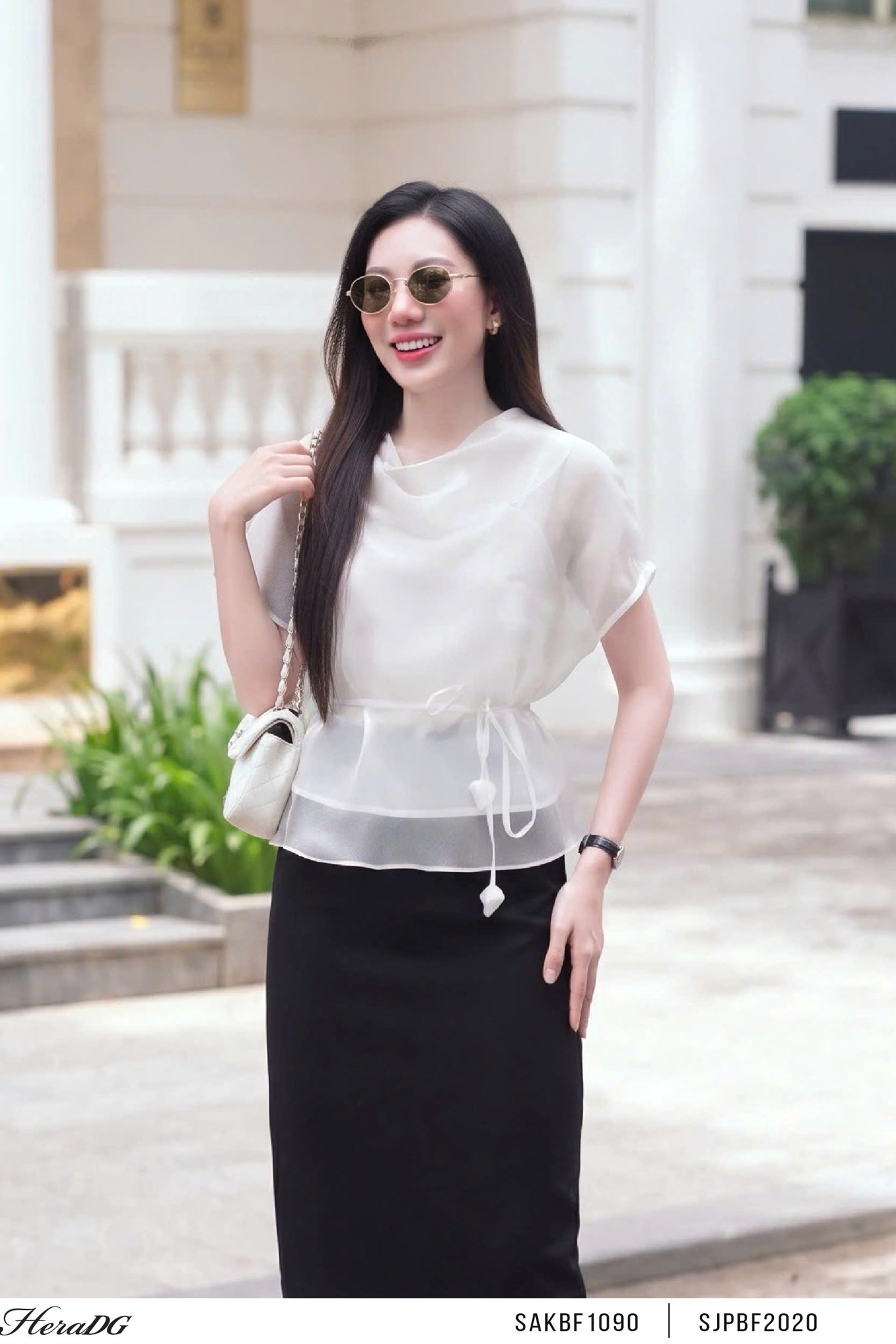 Ảnh của Áo tơ trong cổ đổ