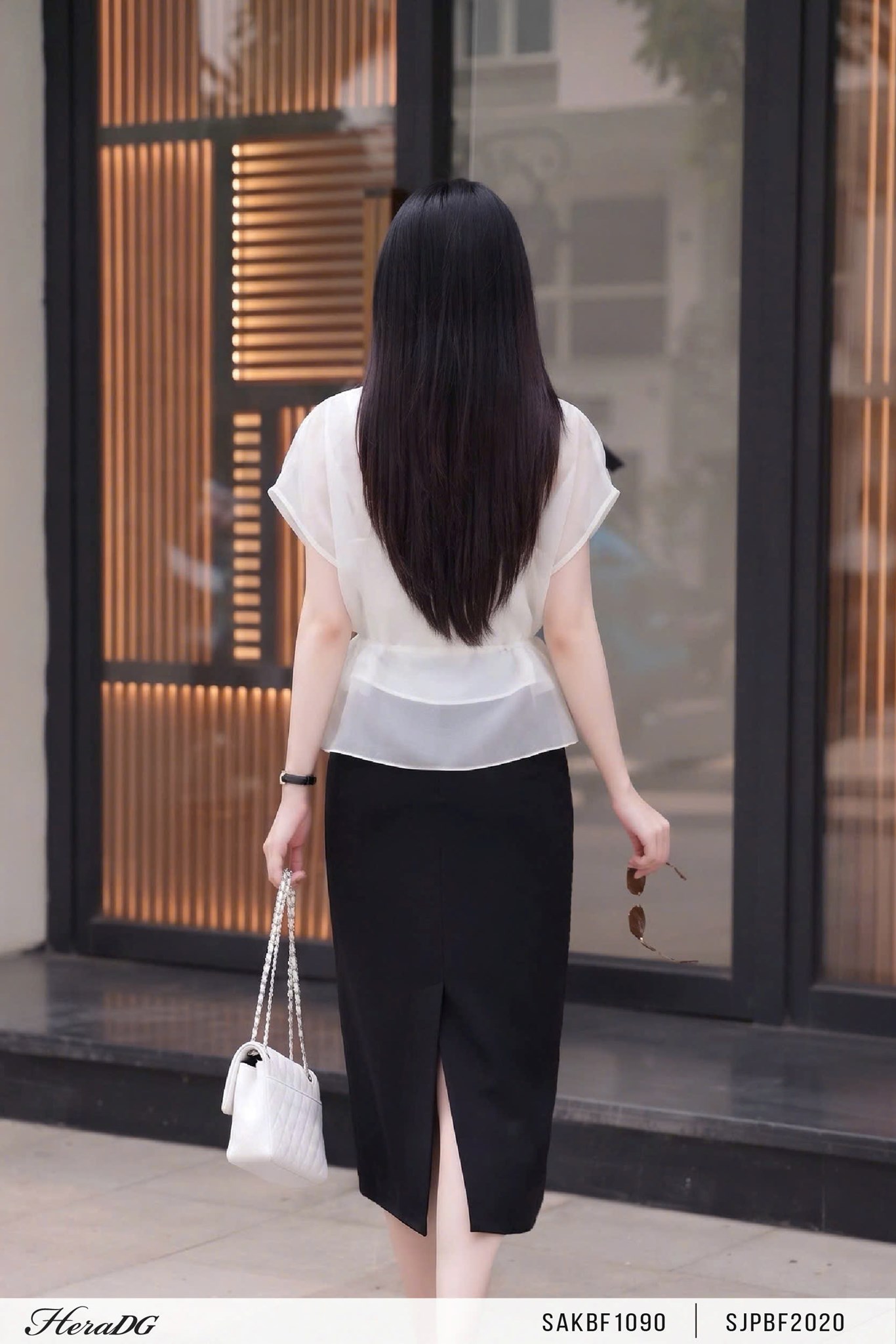 Ảnh của Áo tơ trong cổ đổ