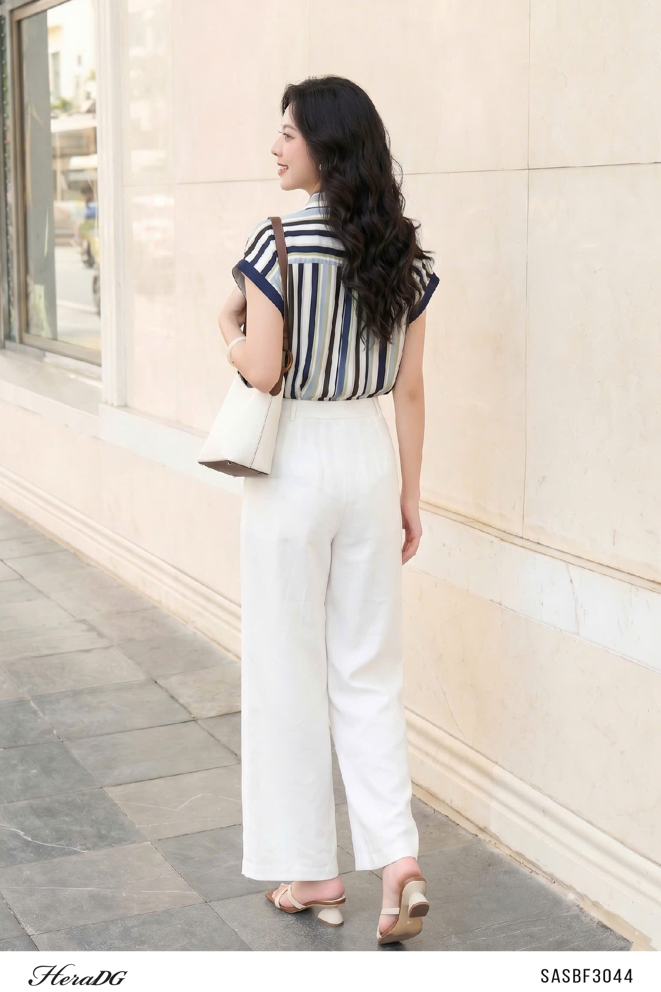 Ảnh của Áo sơ mi kèm cà vạt