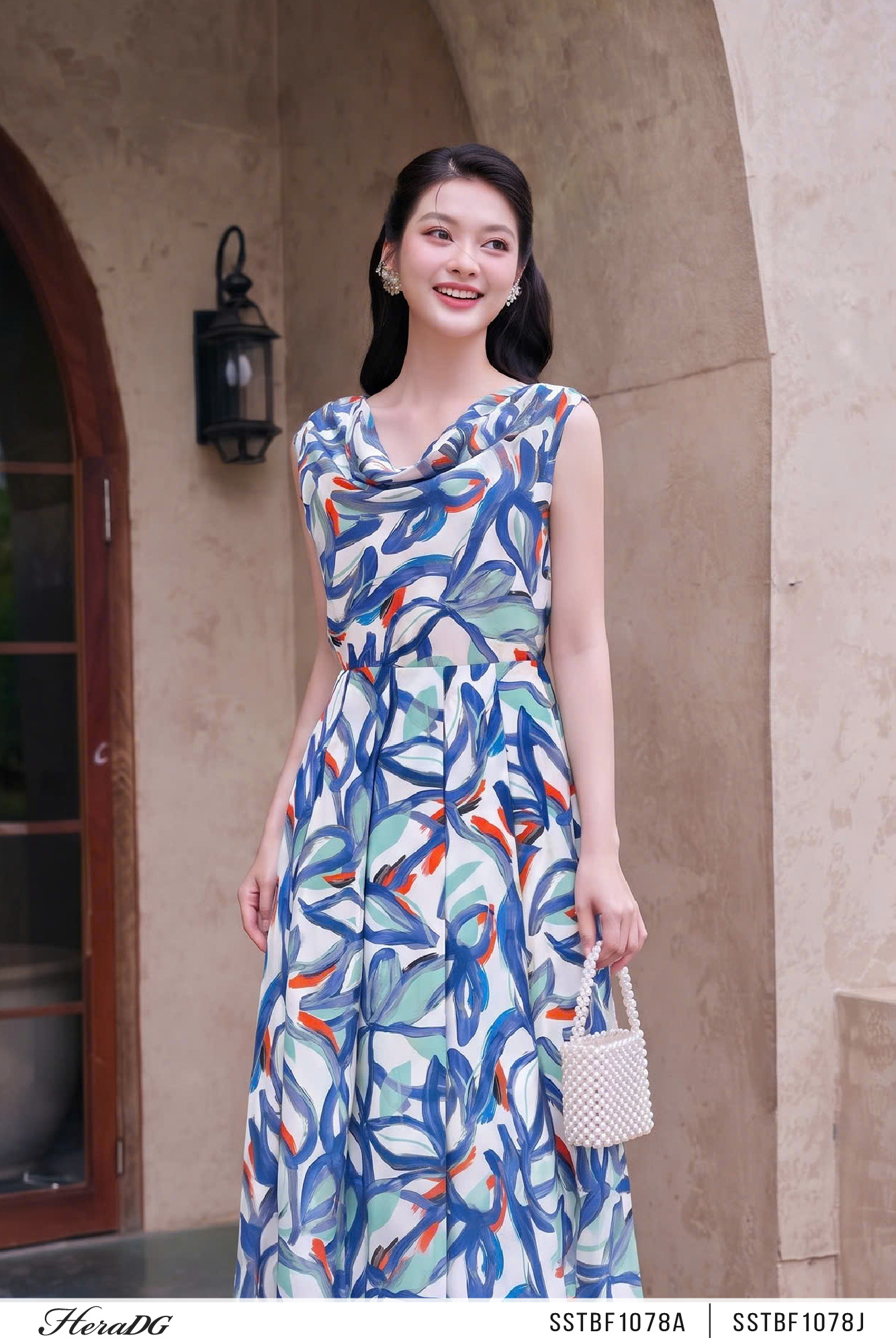Ảnh của Áo họa tiết cổ đổ