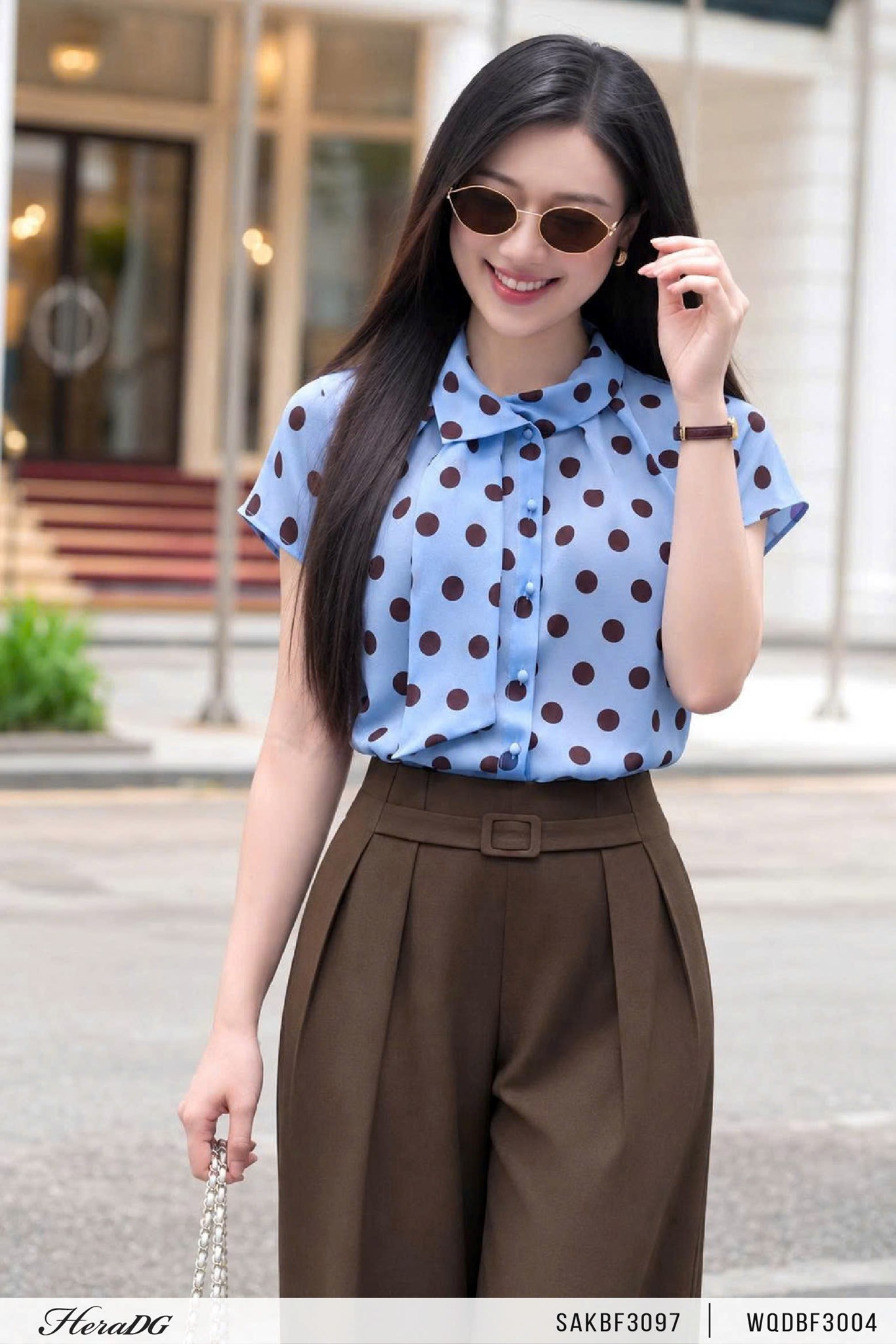 Ảnh của Áo họa tiết chấm bi